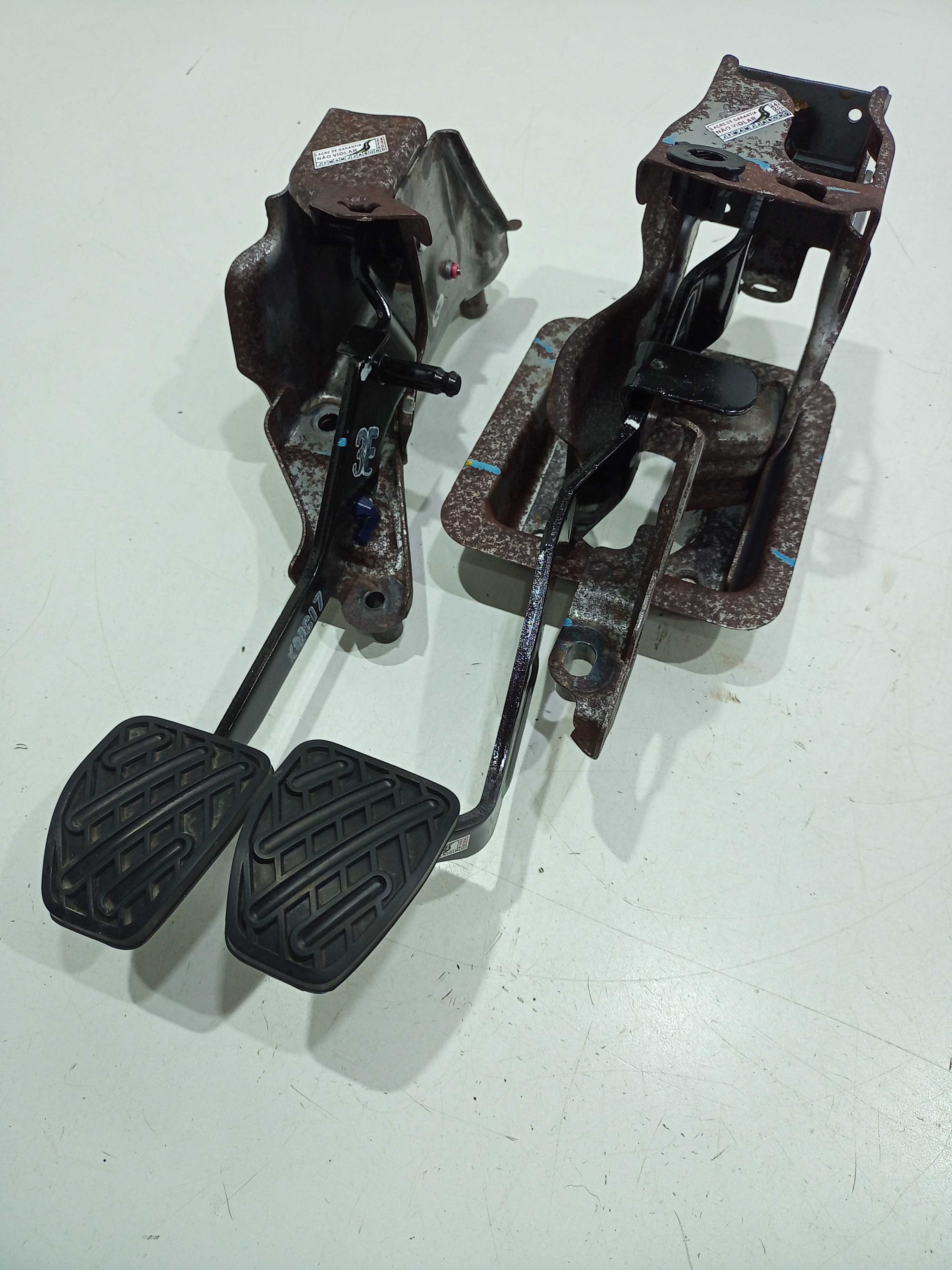 Pedaleiras Nissan Versa 1.6 S 2019 Manual 2