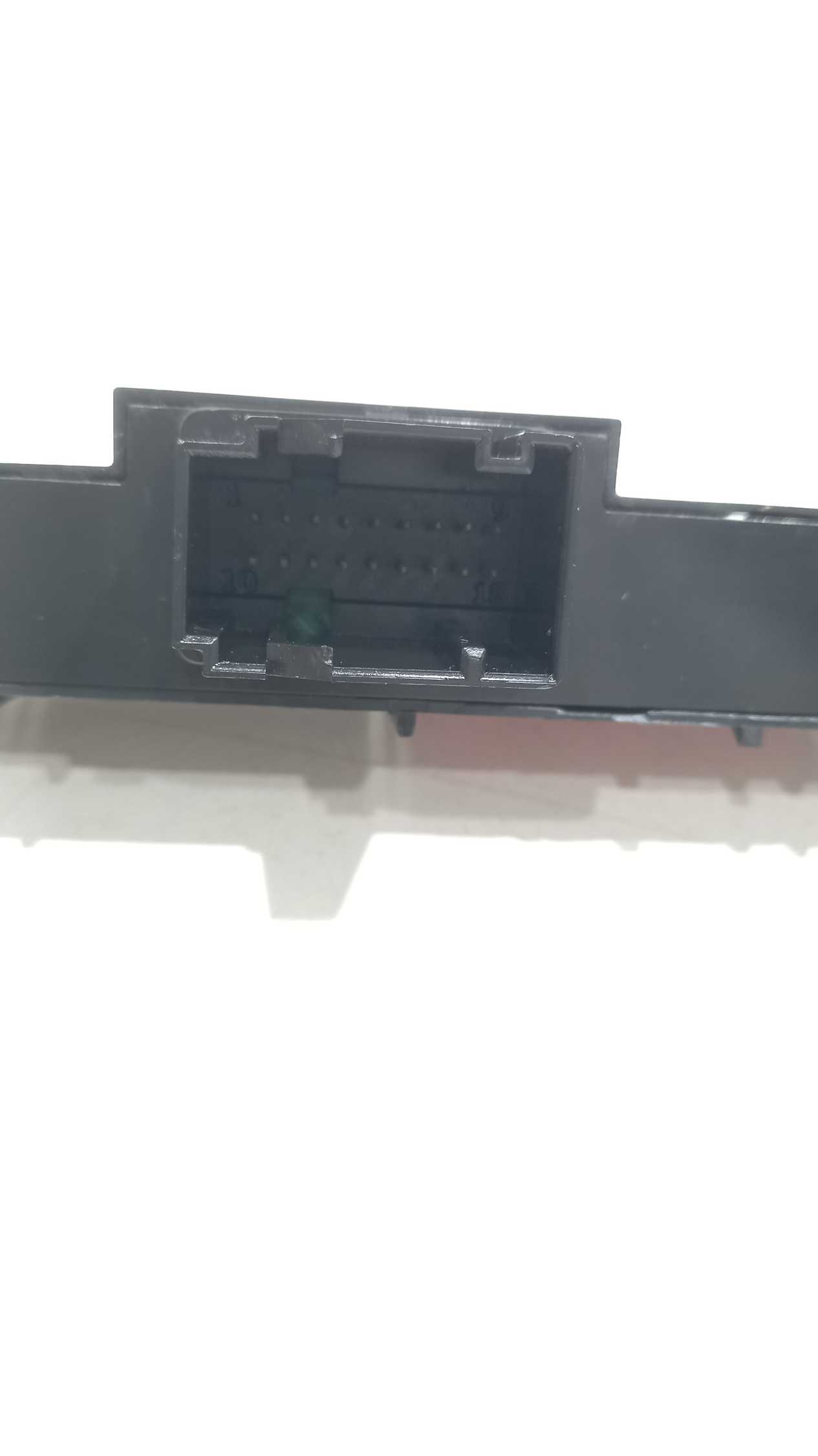 Régua  Botao Milha Alerta e Desembaçador  Fiat Palio 2009 4