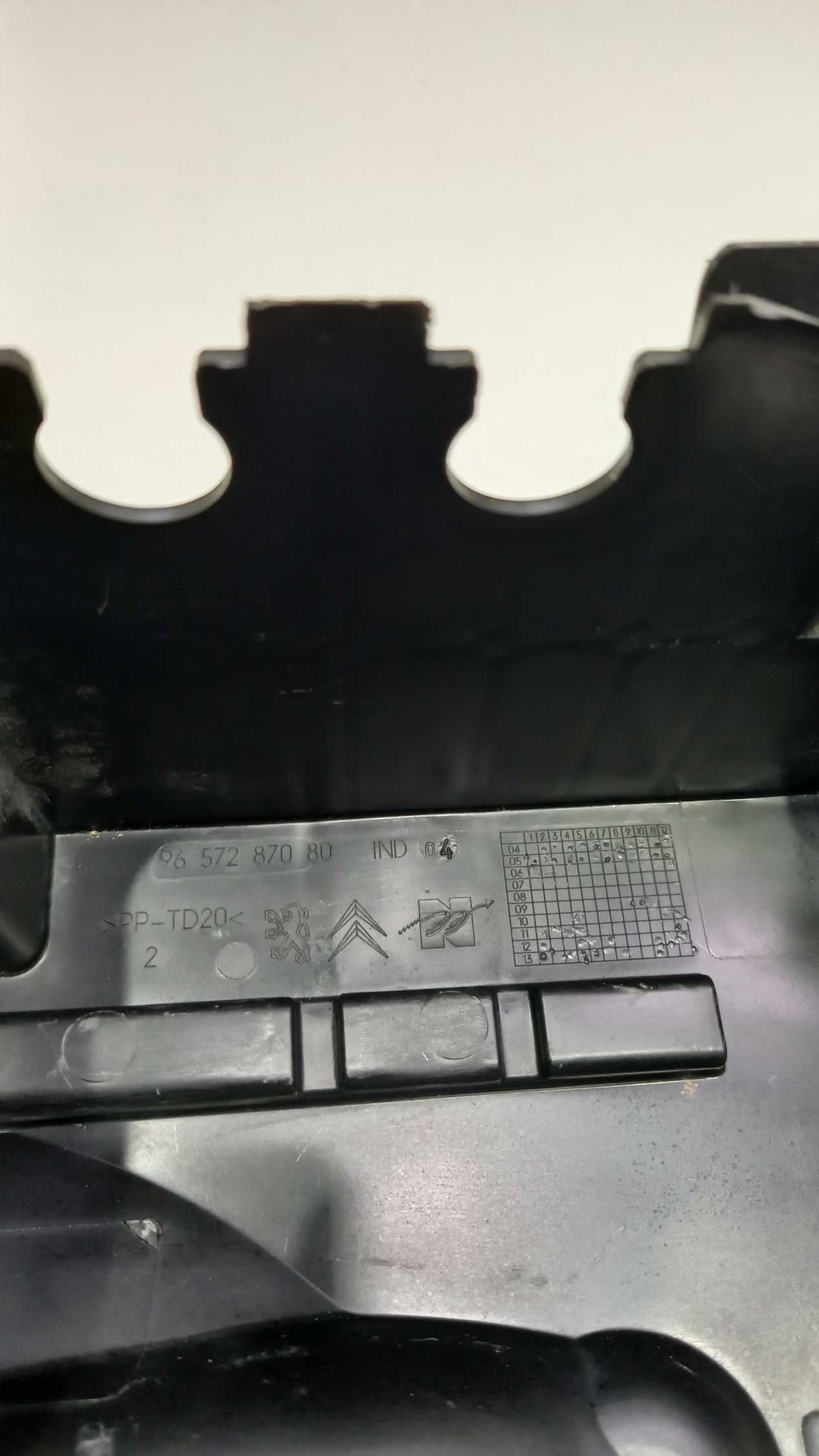 Suporte Caixa De Fusíveis Citroën C3 2015 2