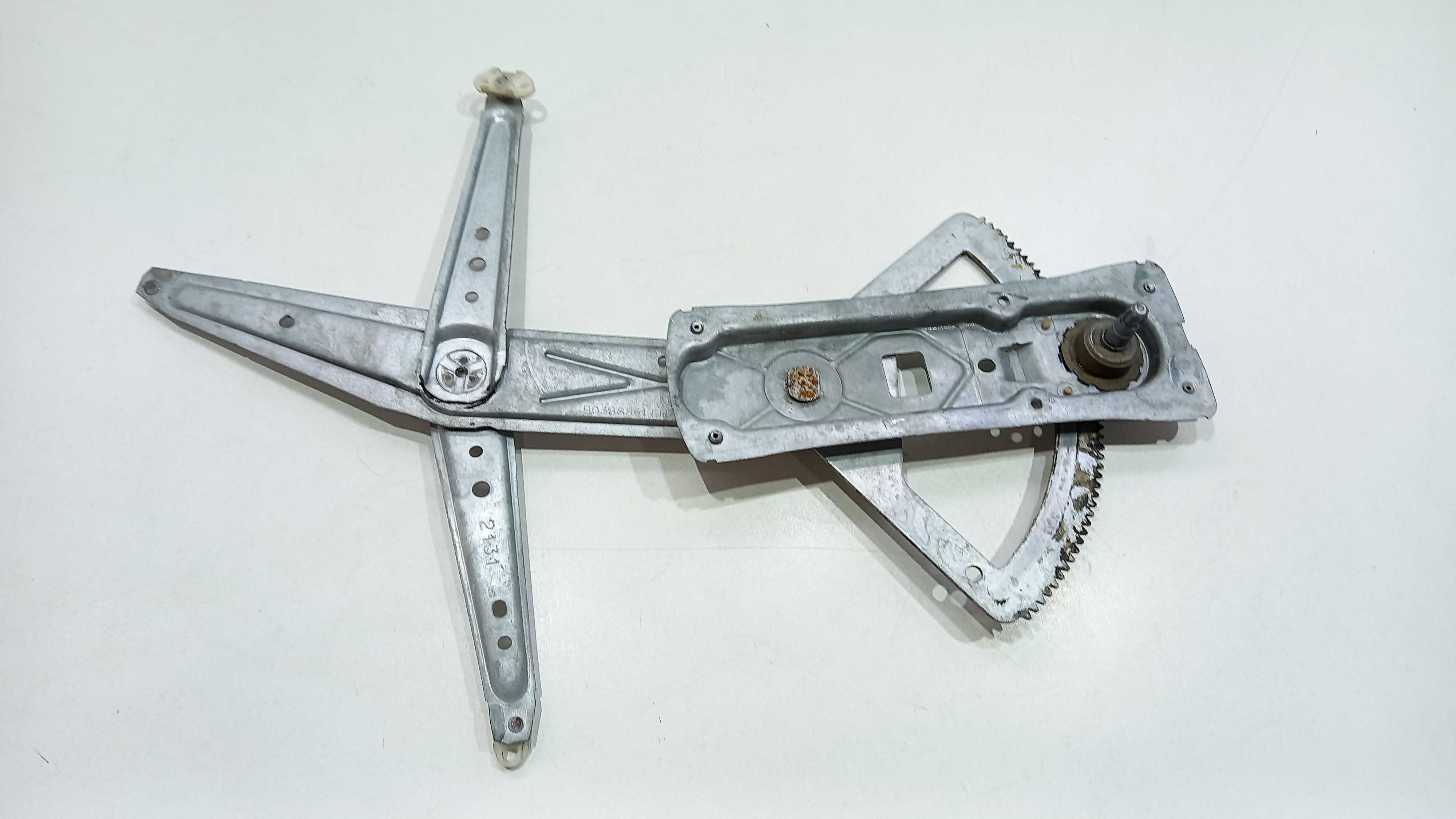 Maquina de Vidro Manual Dianteira Esquerda Corsa Classic 1