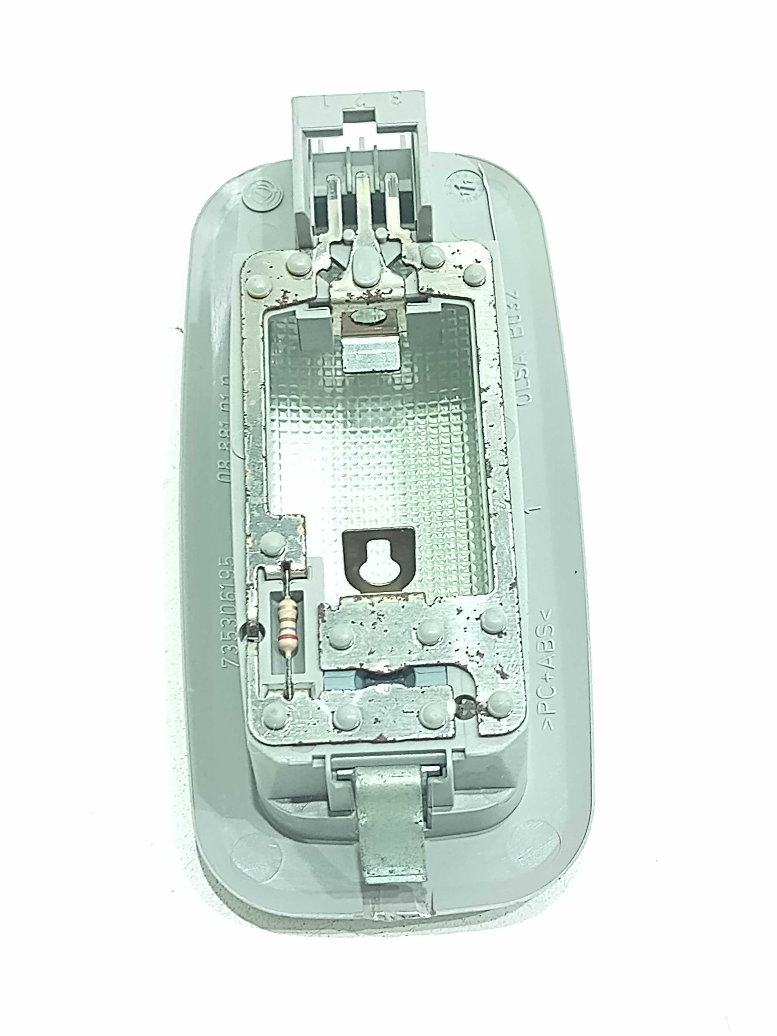 Luz De Teto Cortesia Traseira Fiat Siena 2011 4