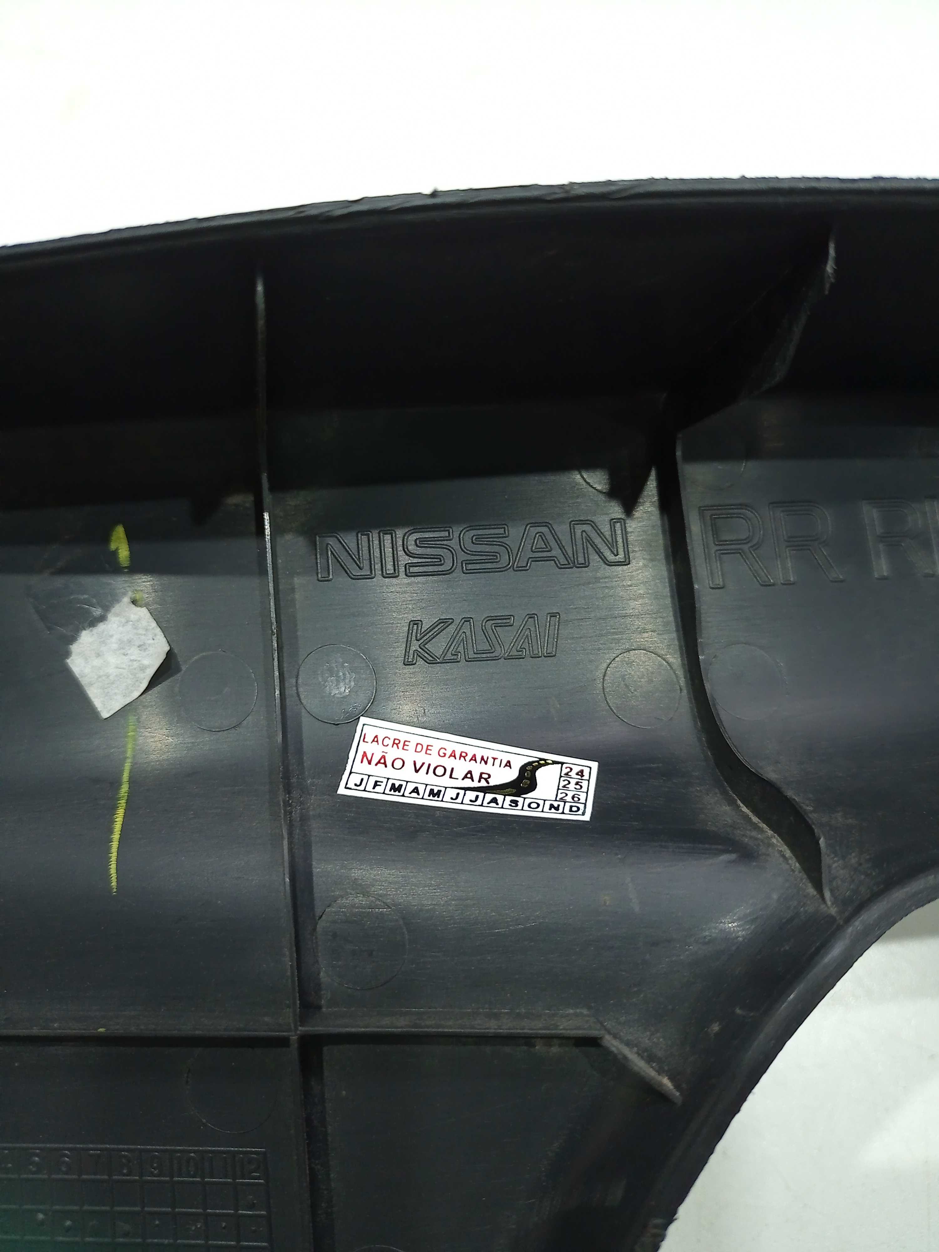 Soleira Traseira Direita Nissan Versa 1.6 2012 4