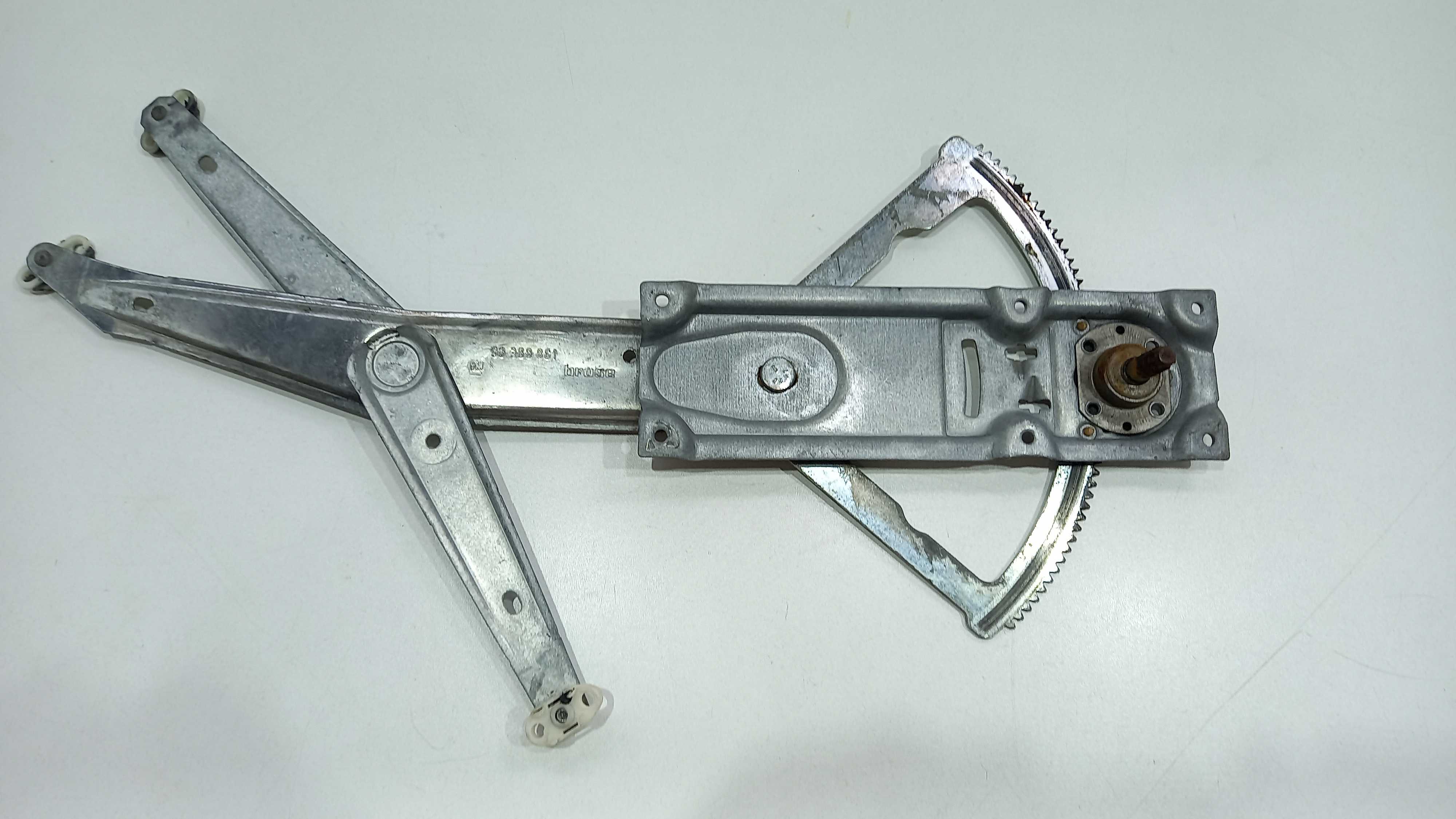 Maquina De Vidro Manual Dianteira Esquerda Corsa 99 À 2001 1