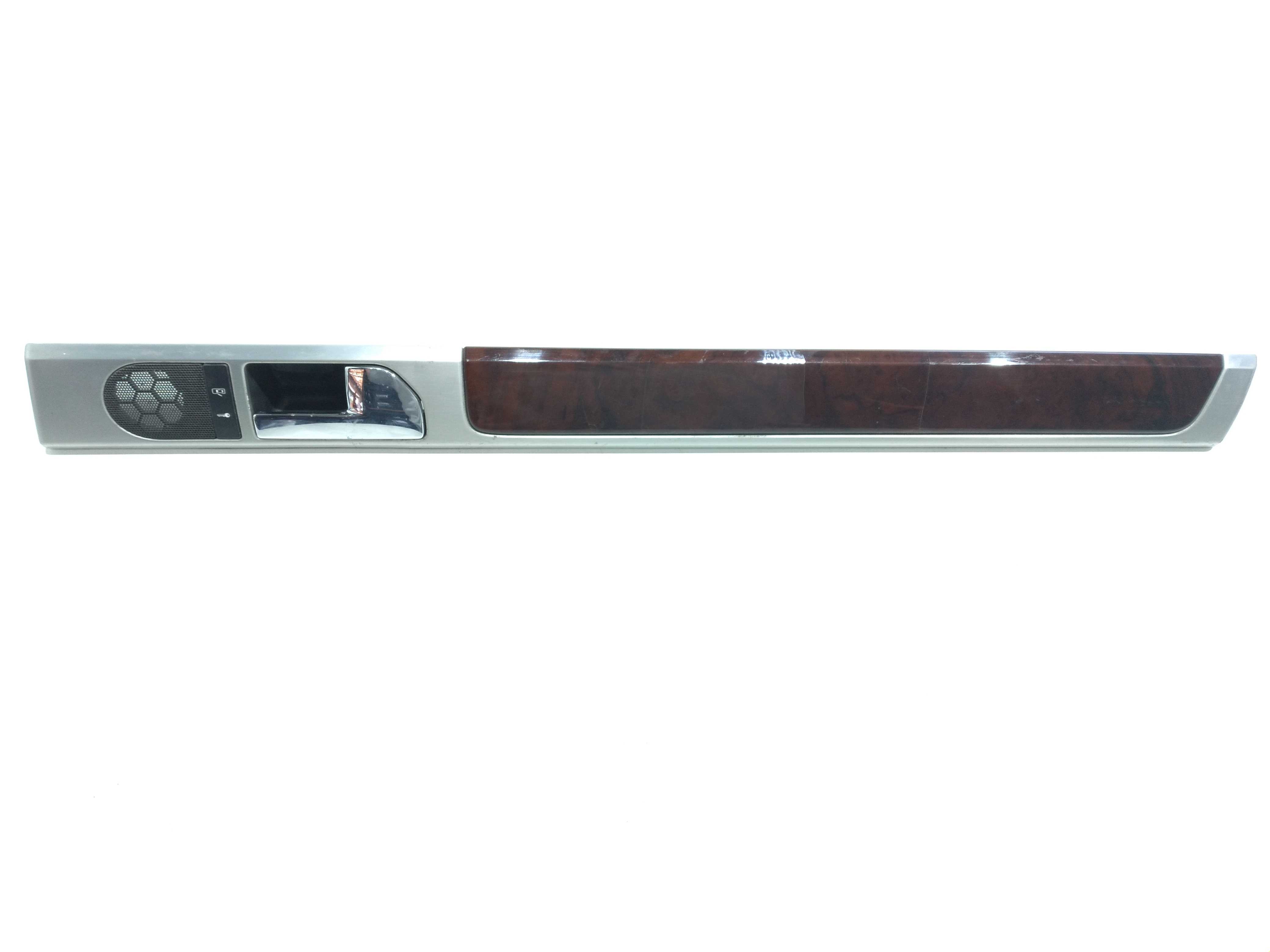 Moldura Maçaneta  Porta Tras. Direita Touareg 4.2 V8 2005 1
