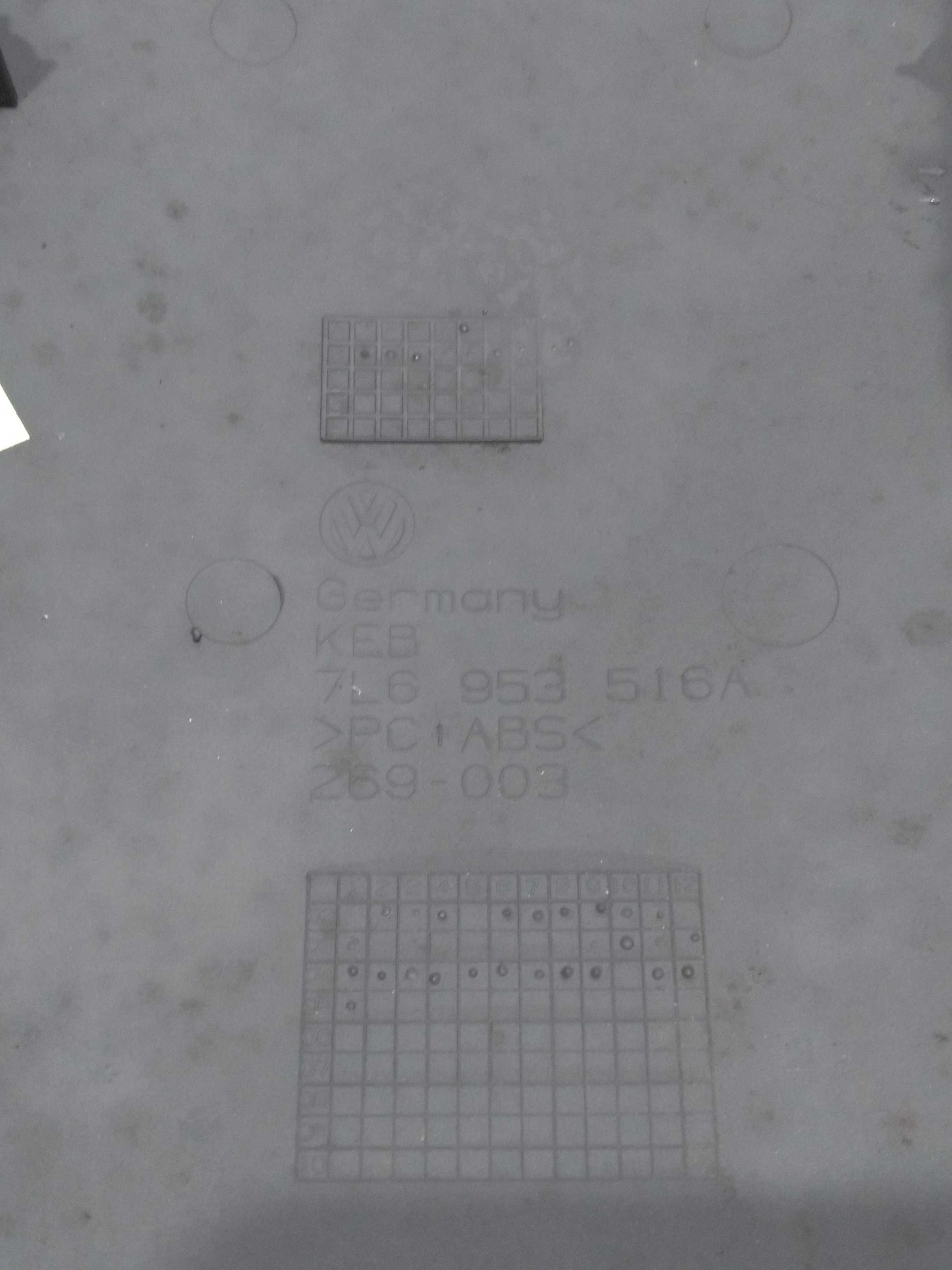 Moldura Chave De Seta Inferior Touareg 4.2 V8 2005 3