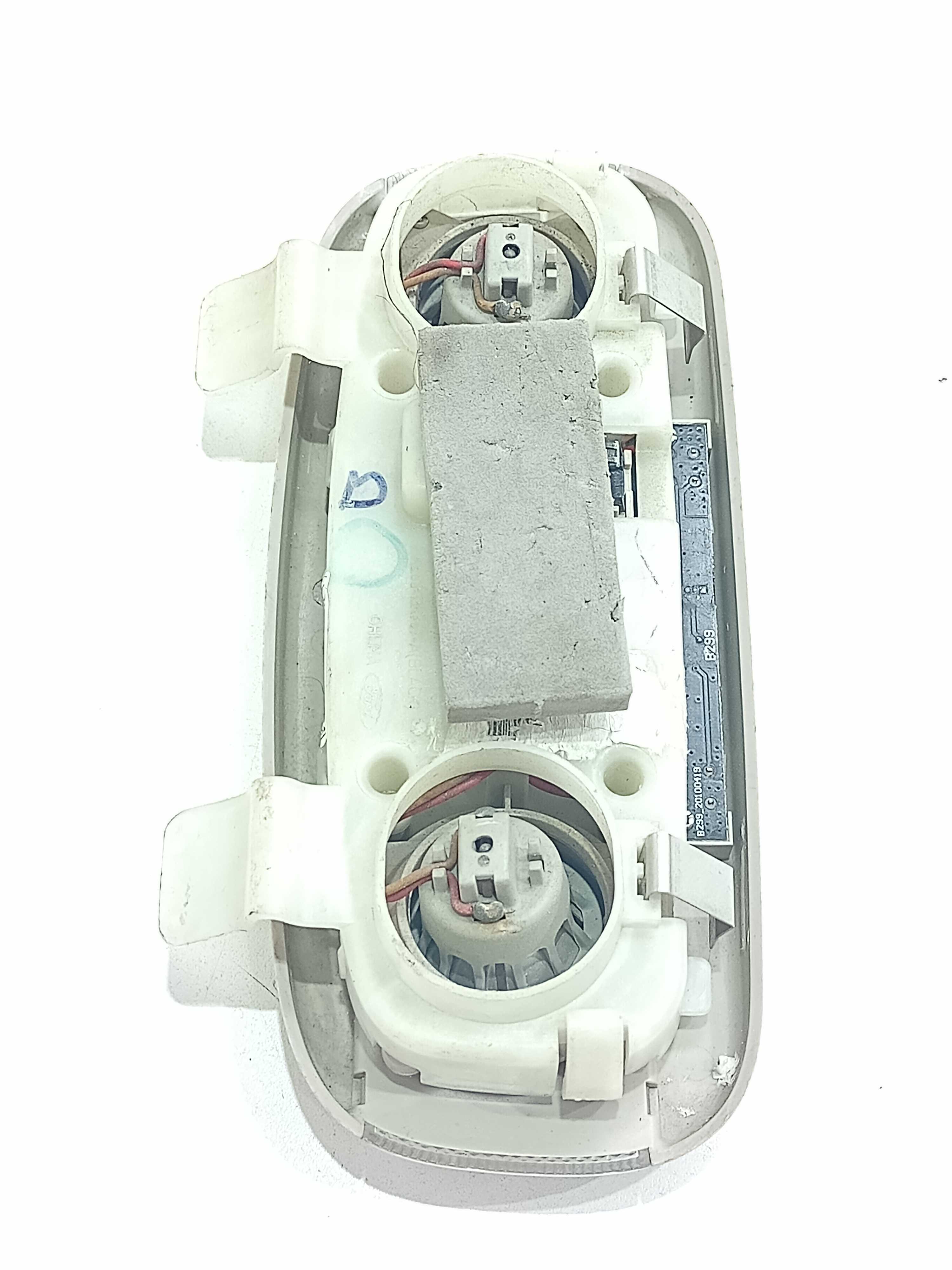 Luz Cortesia Teto Ford New Fiesta 2015 4