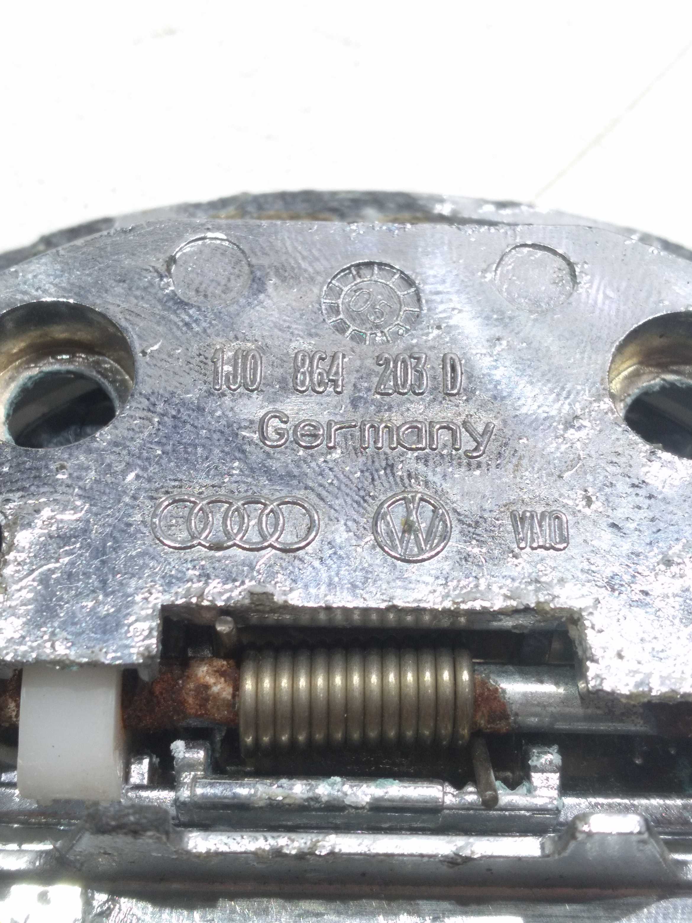 Par Gancho Do Porta Malas Vw Touareg 4.2 V8 2005 4