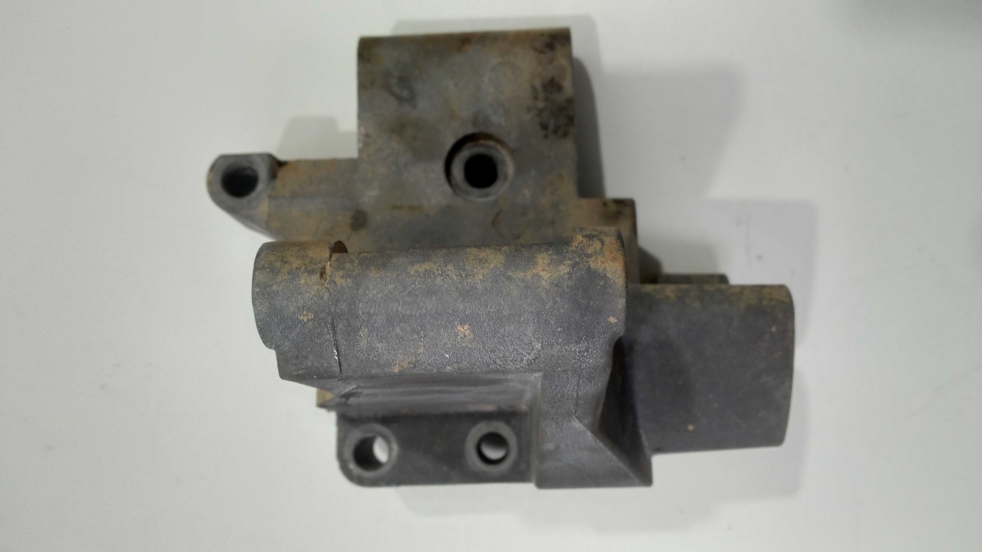 Suporte Do Alternador Ford Fiesta 1.0  2000 2