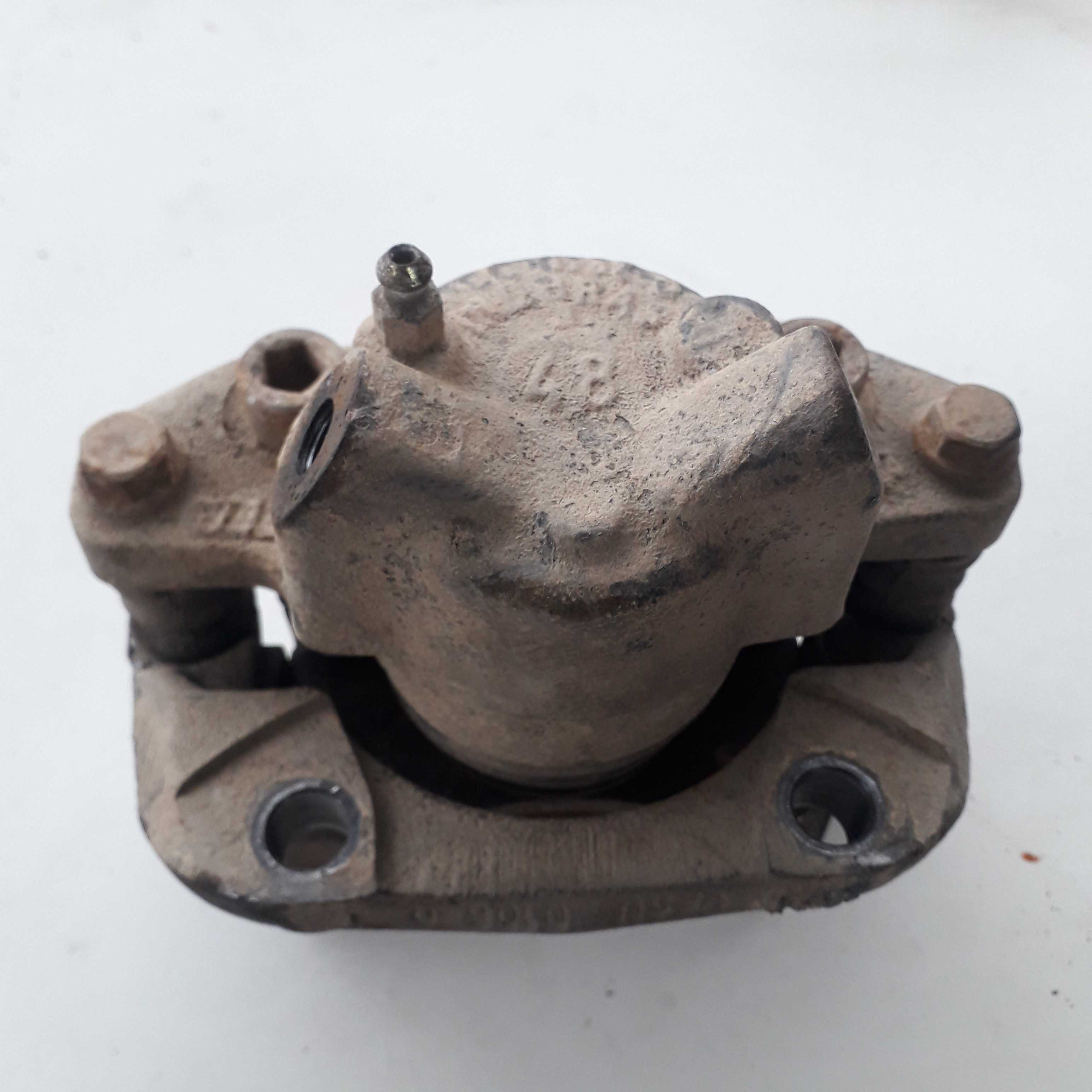 Pinça de freio dianteira esquerda Clio 1.0 16 1