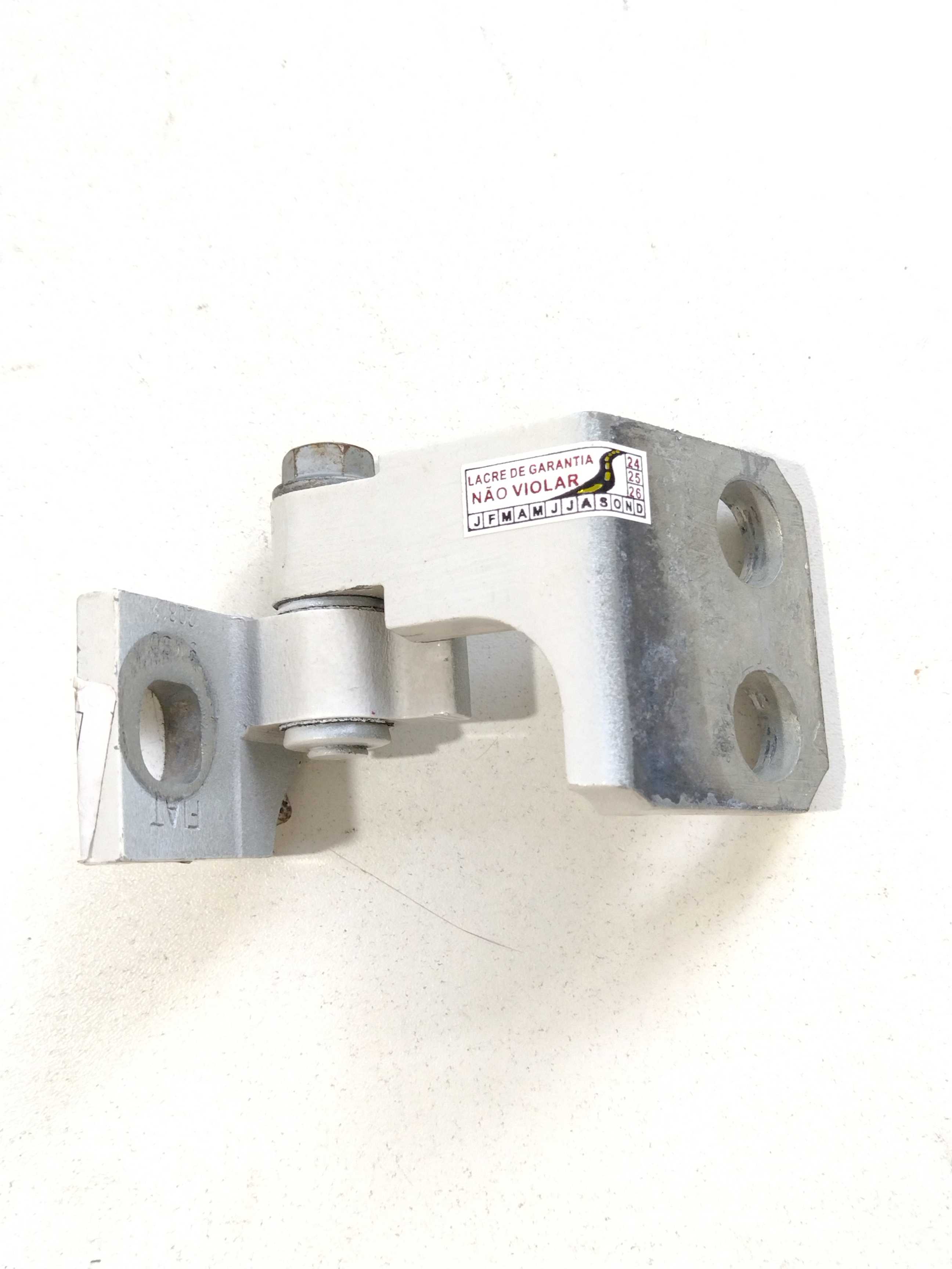 Dobradiça Porta Dianteira Direita Superior Fiorino 2020 Evo 2