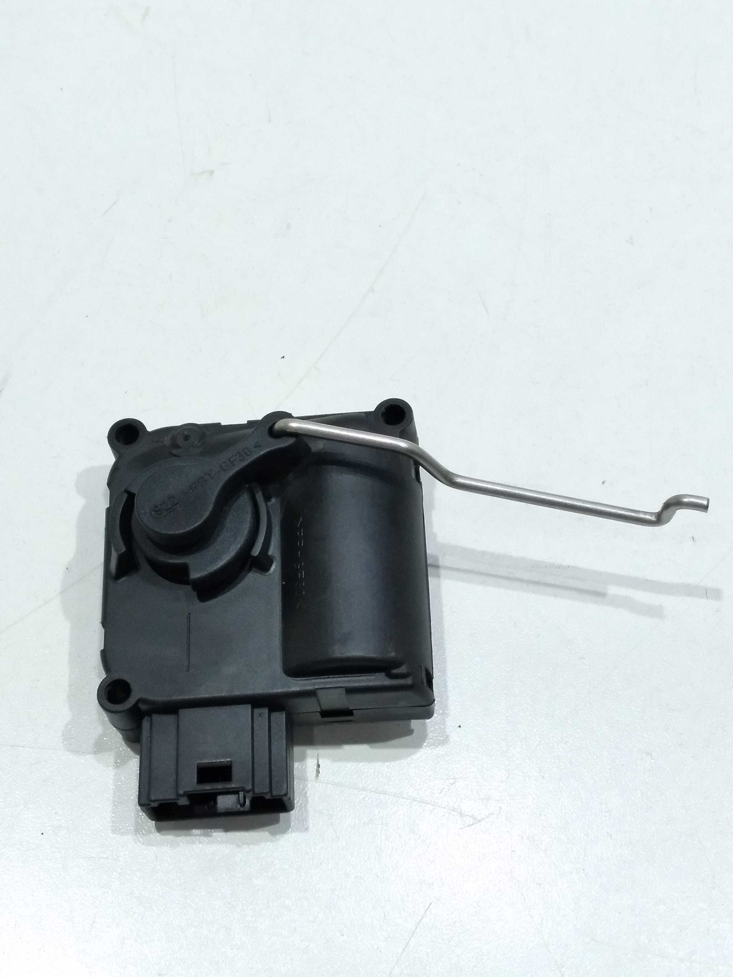 Motor Atuador Do Ar Condi. Vw Touareg 4.2 V8 2005 3