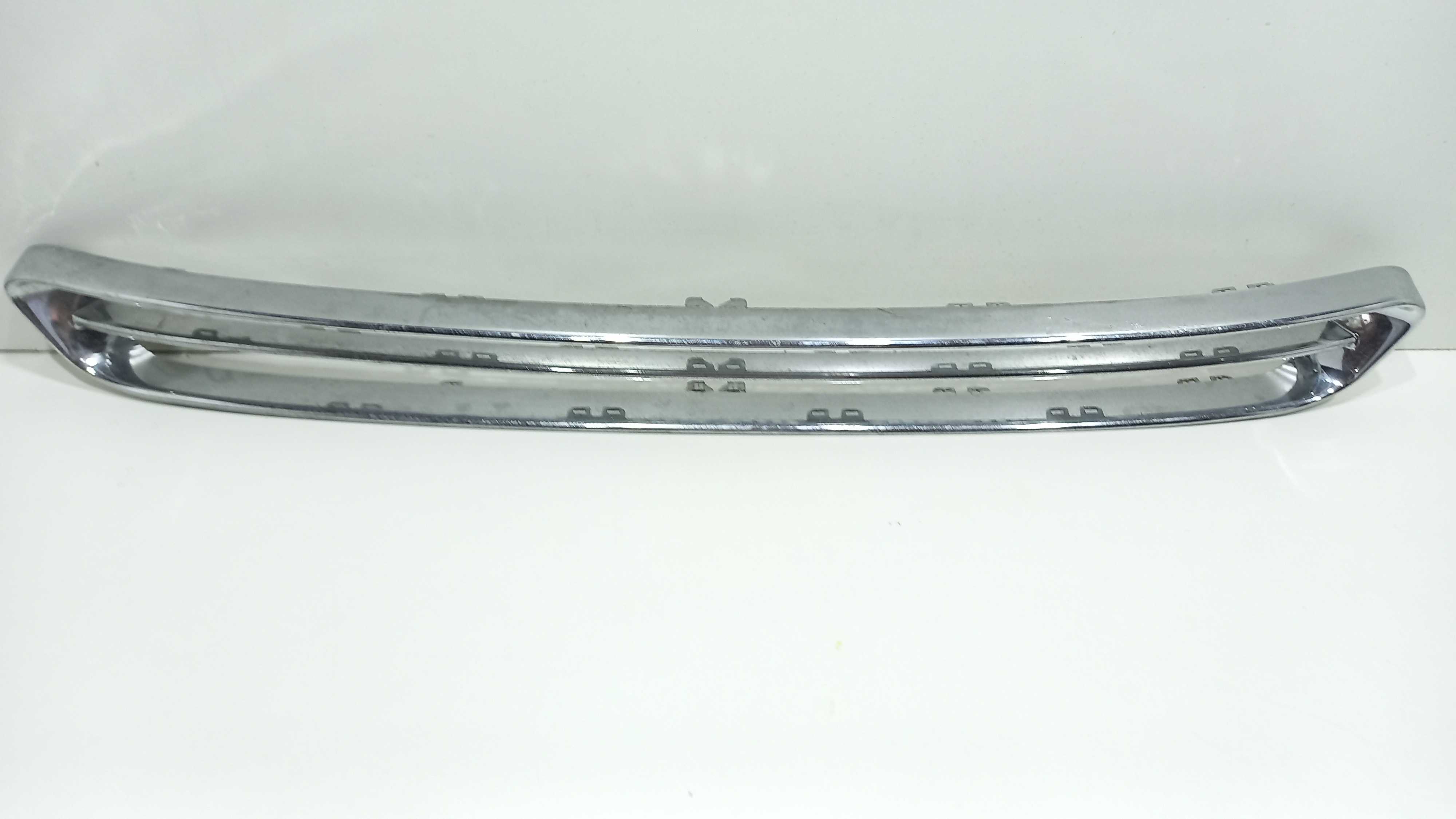 Grade Inferior Central Parachoque Peugeot 308 2012 à 2016 2