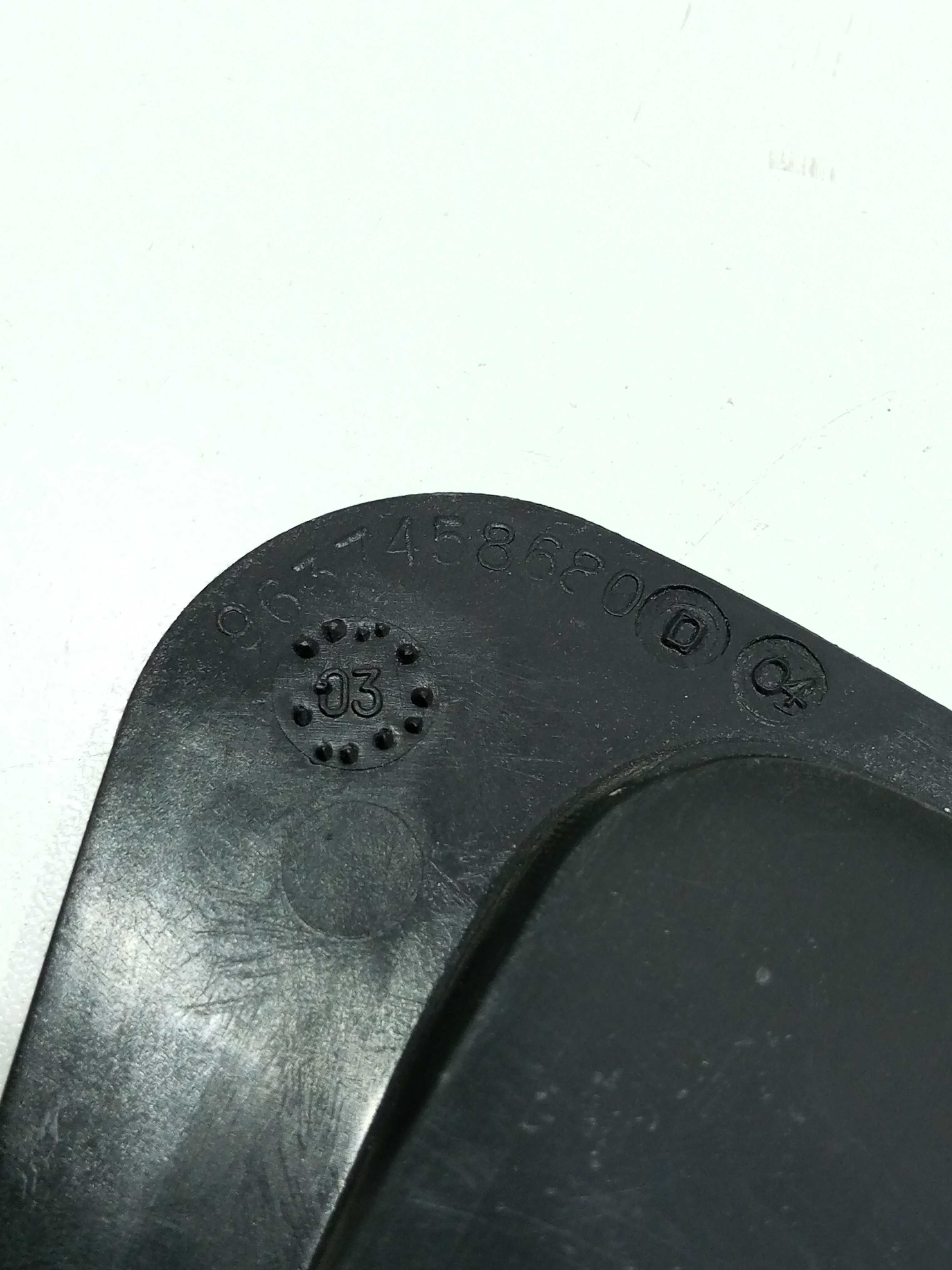 Acabamento Suporte Puxador Do Capô Peugeot 307 2004 Rallye 3