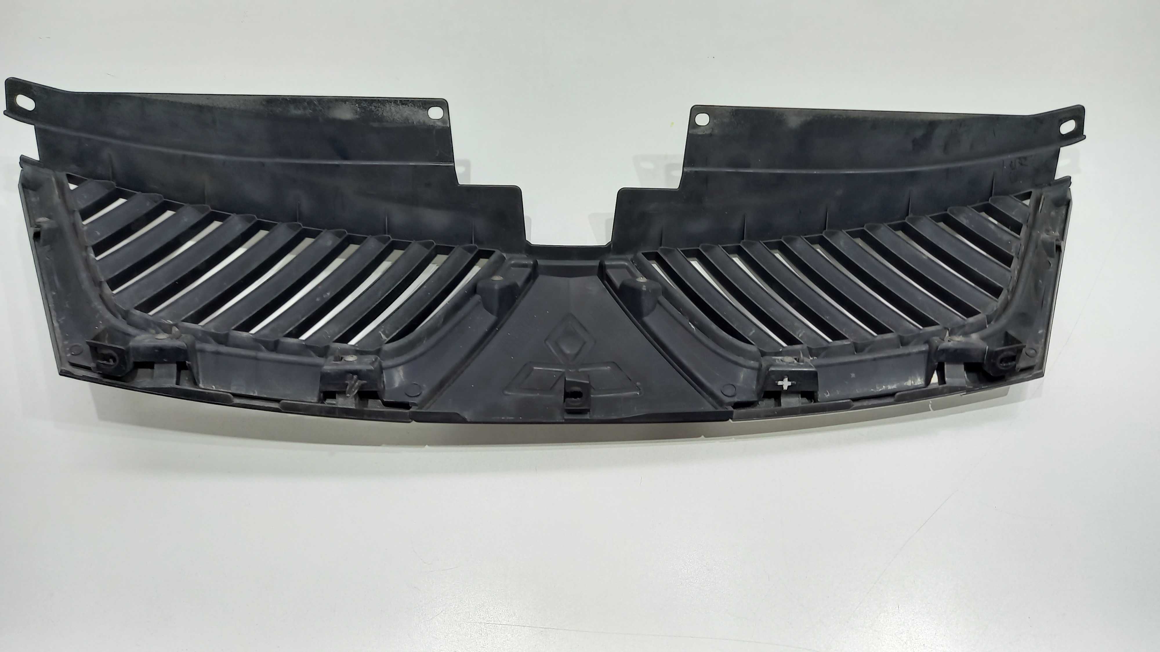 Grade Frontal Mitsubishi Outlander 2007 À  2010 3