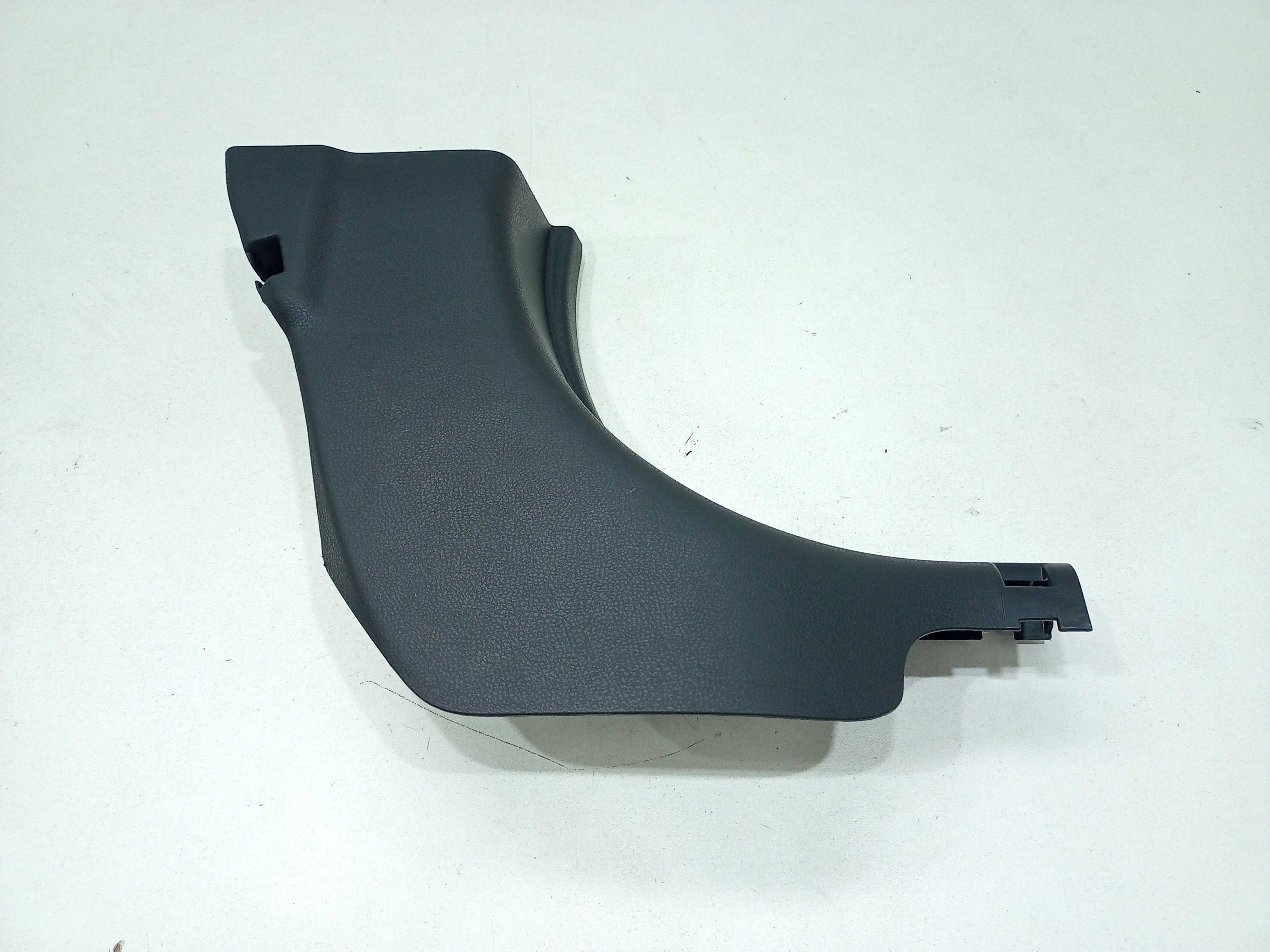 Soleira Interna Dianteira Direita Nissan Versa 2012 1