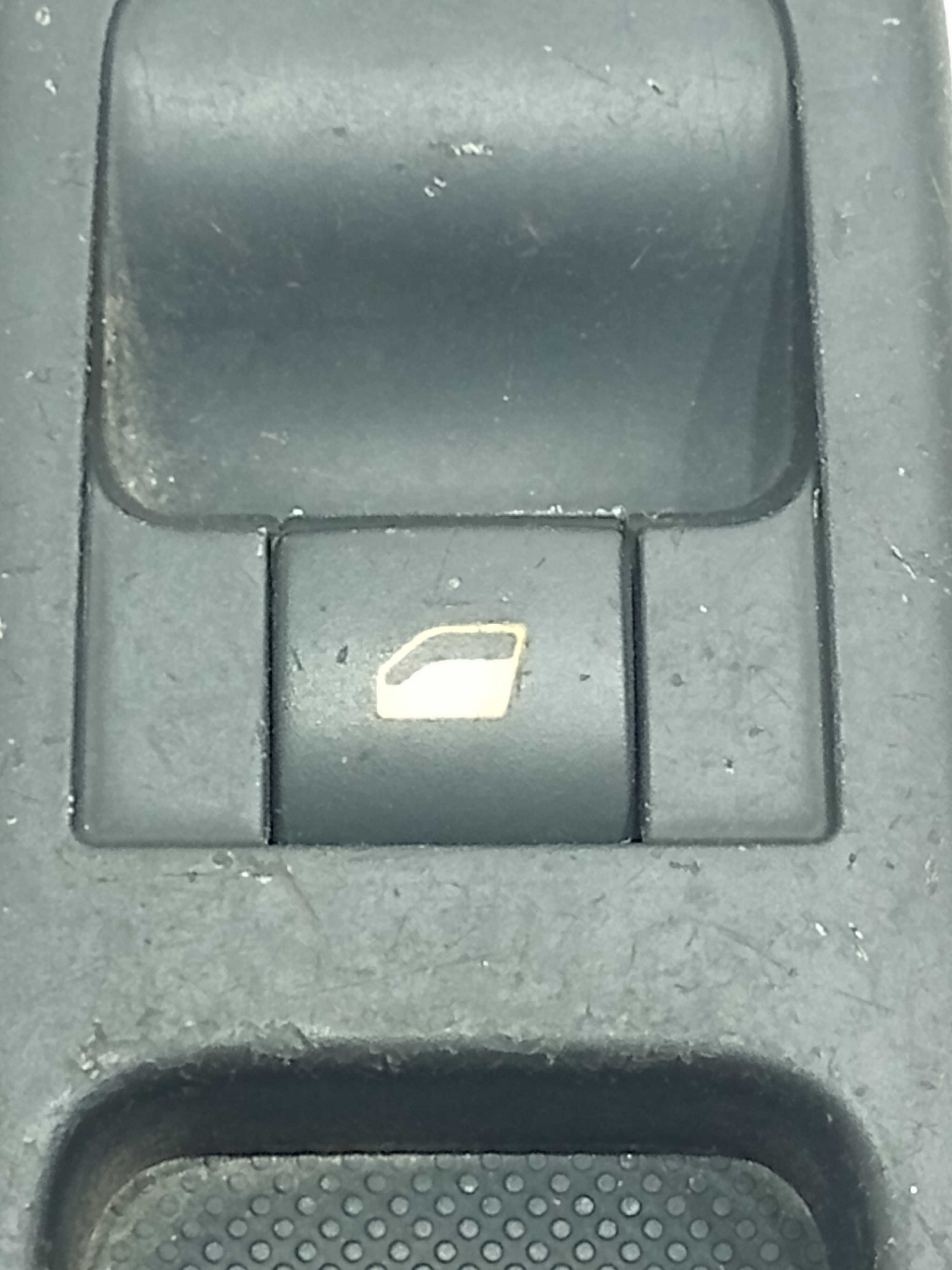 Moldura E Botão Vidro Diant Direit Peugeot 307 2009 5