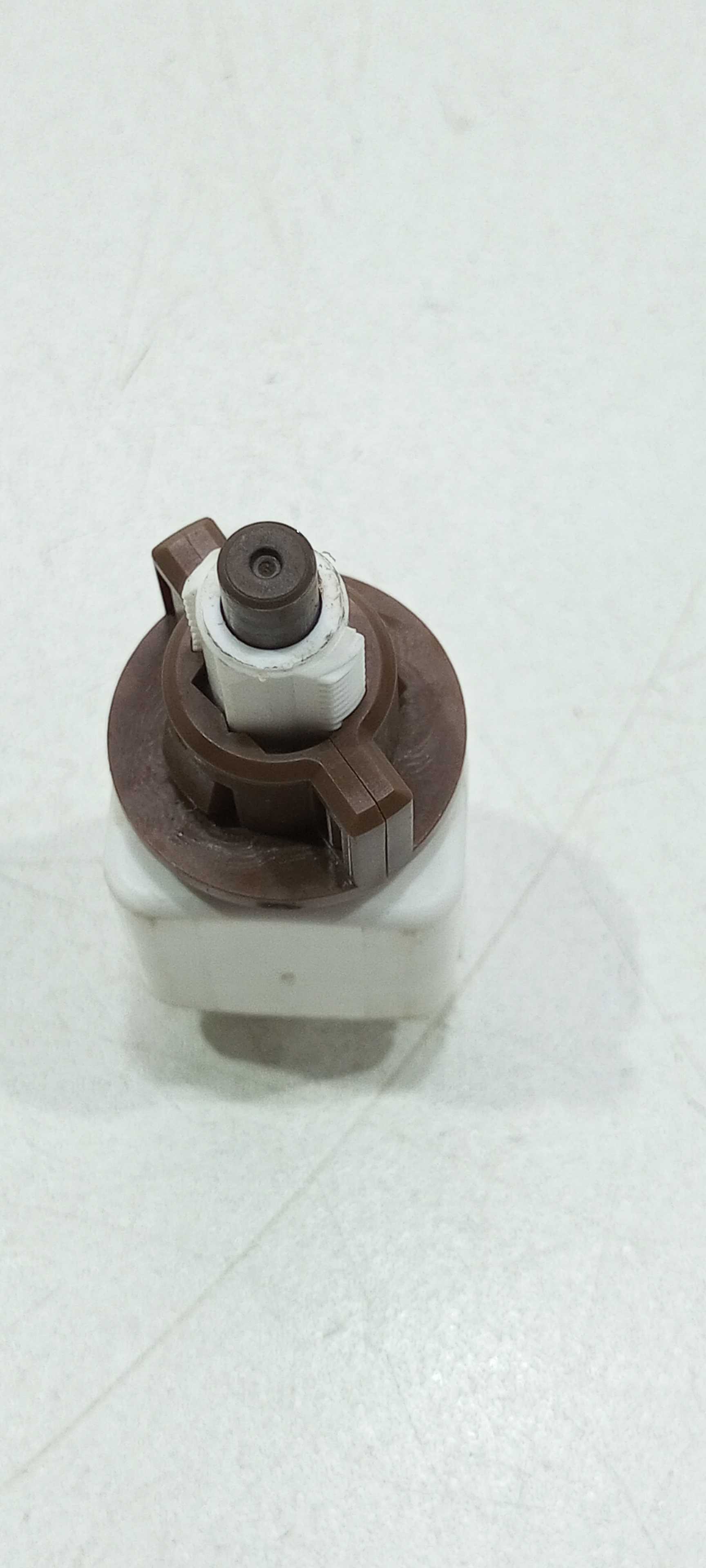 Interruptor De Freio Toyota Etios 1.3 X Hatch 2016 3