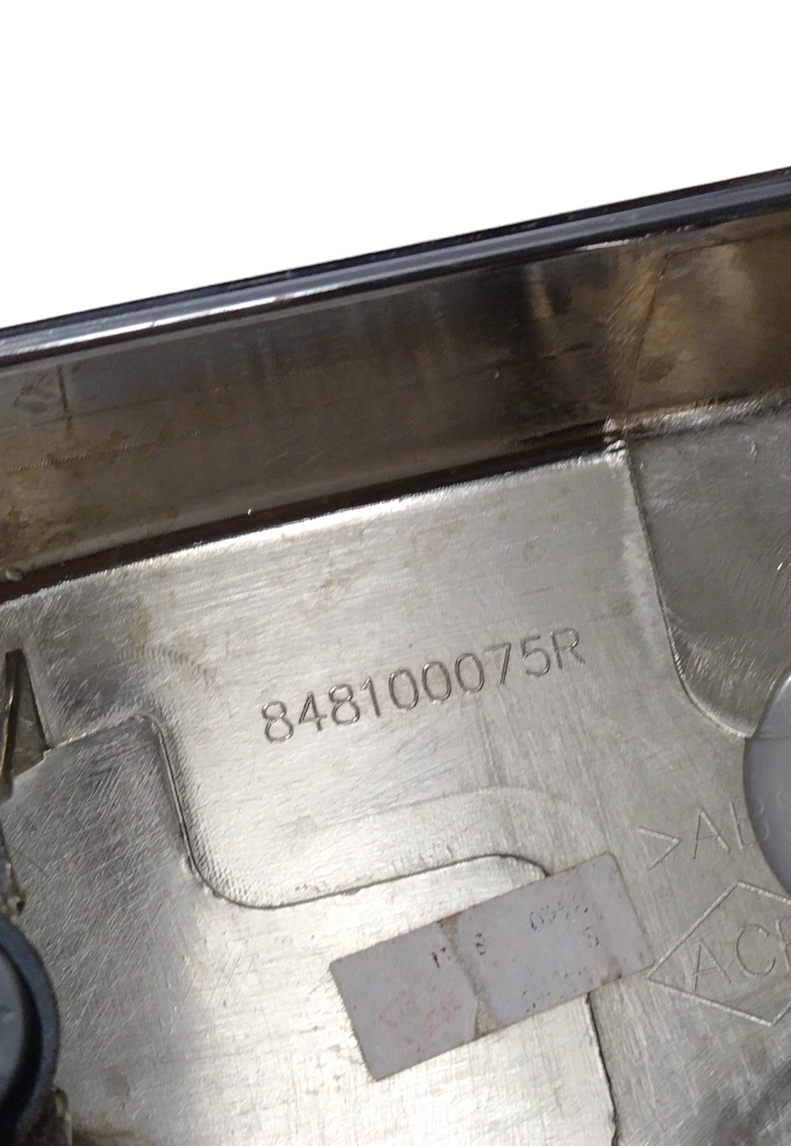 Moldura Tampa Tras Cromado Duster 2013 Original 848100075r 7