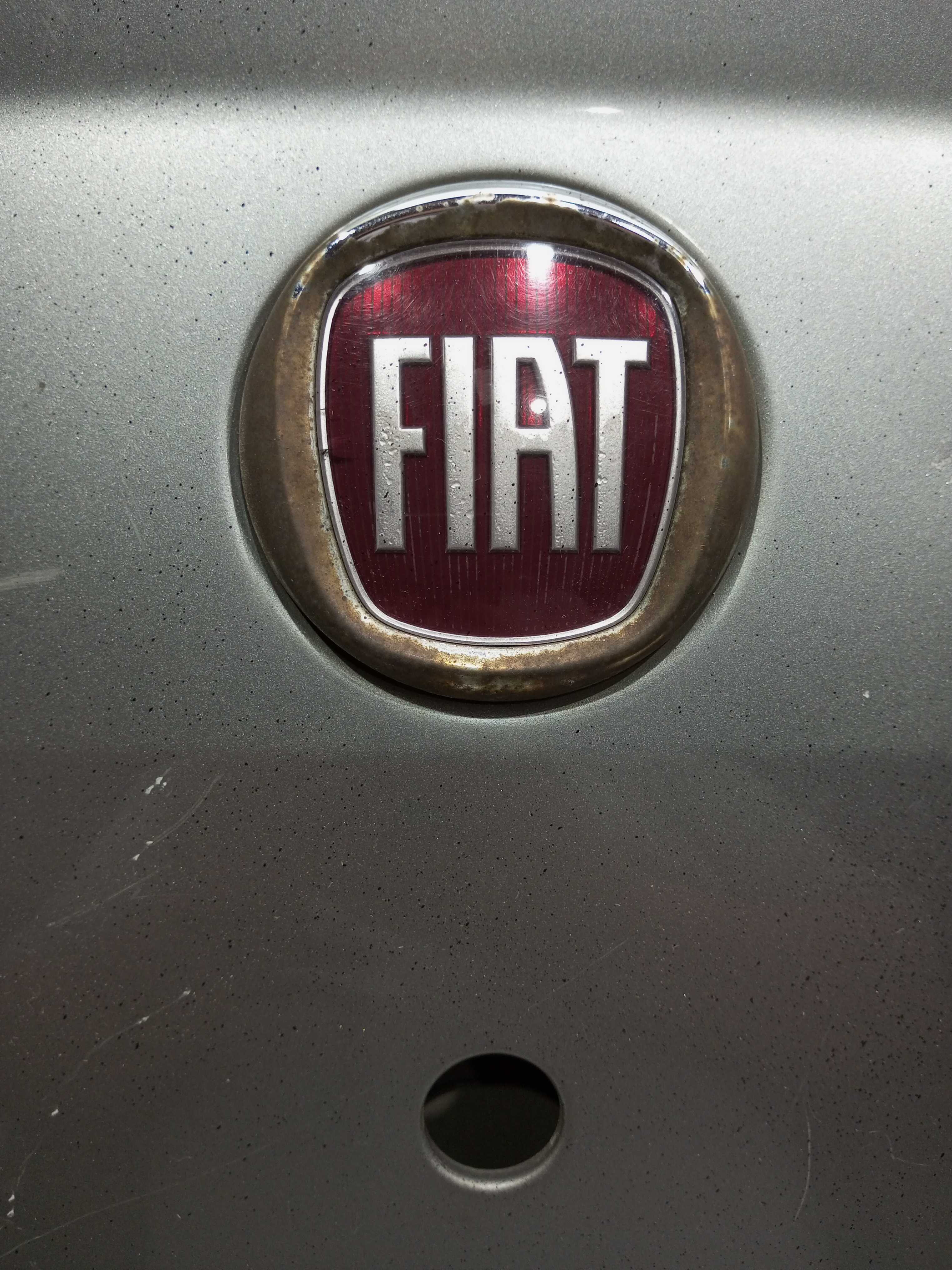 Tampa Traseira Fiat Siena 1.0 Fire 2011 6
