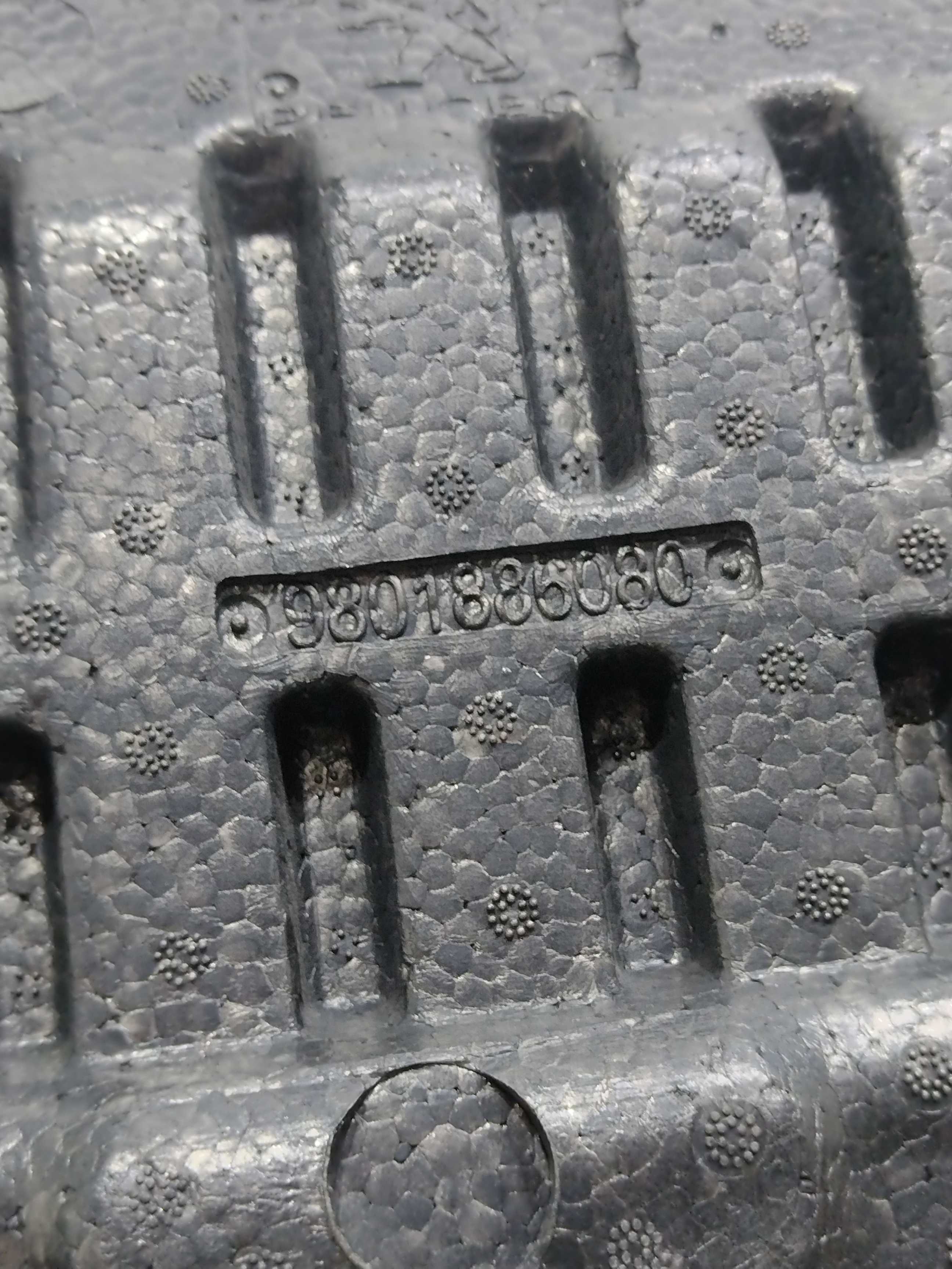 Suporte Isopor Assoalho Direito Peugeot 2008 2018 3