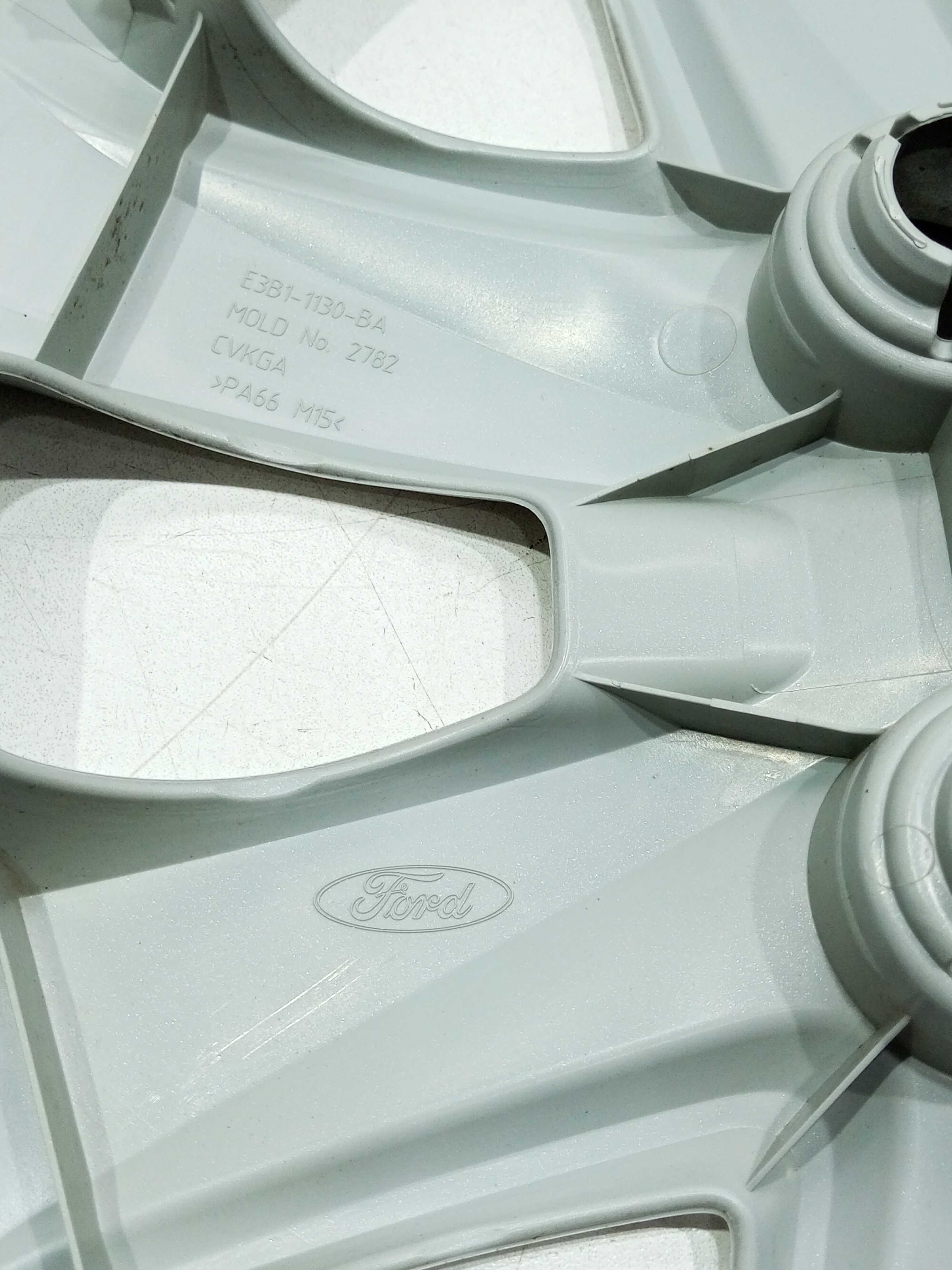 Par Calotas Originais Ford Ka Se 2017 Detalhes 4