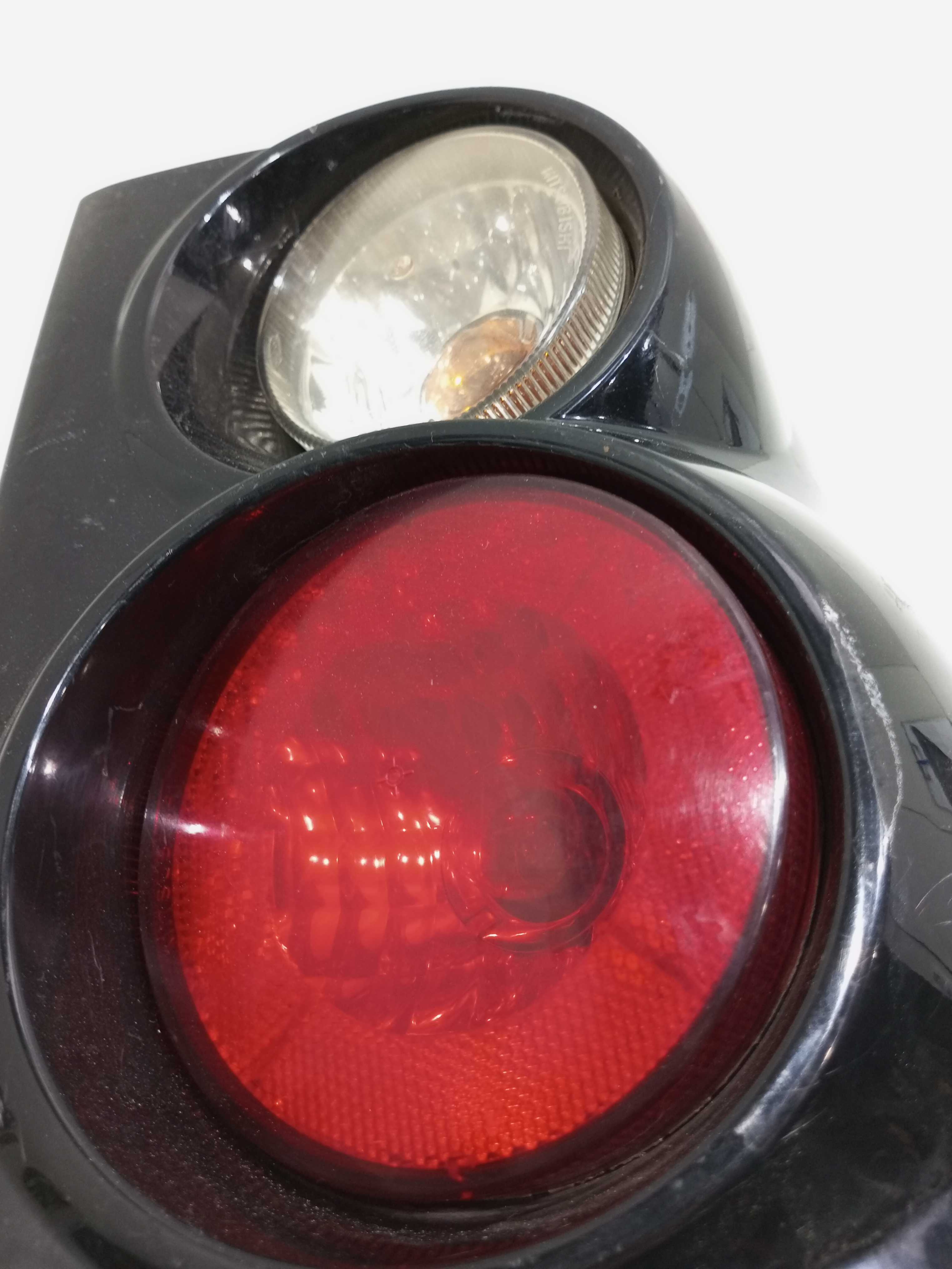 Lanterna Lado Direito Mitsubishi Pajero Tr4 2007 Detalhes 3