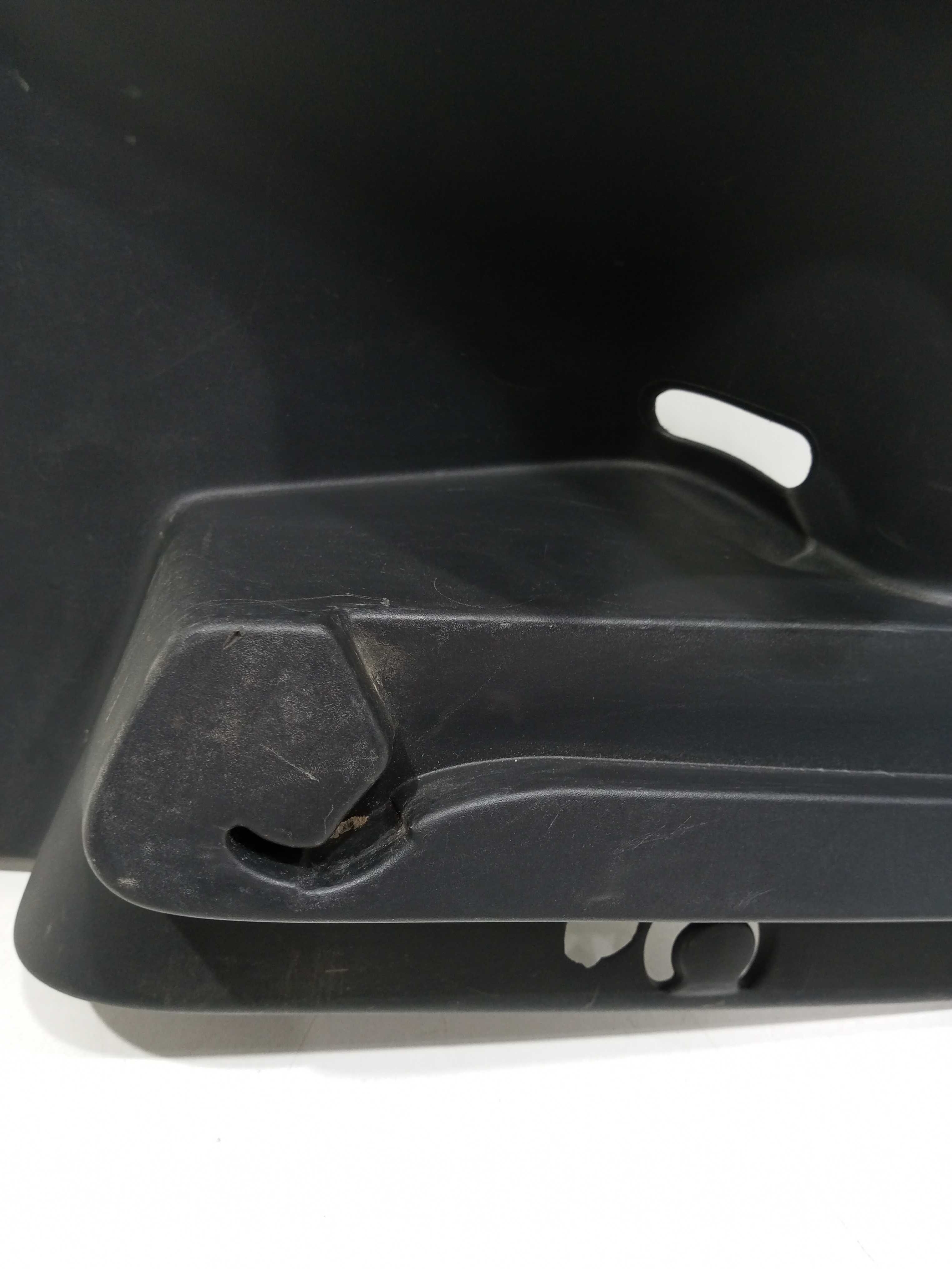 Suporte Do Bagagito Lado Direito Renault Sandero 2016 3