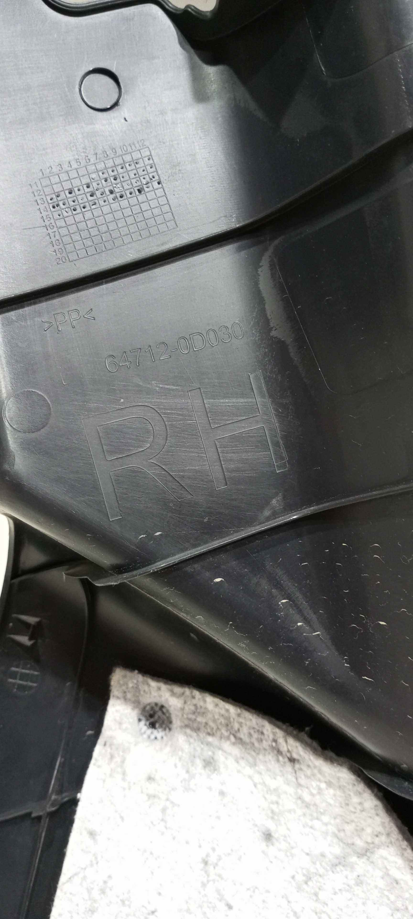 Moldura Banco Traseiro Lado Direito Etios 1.3 Hatch 2016 5