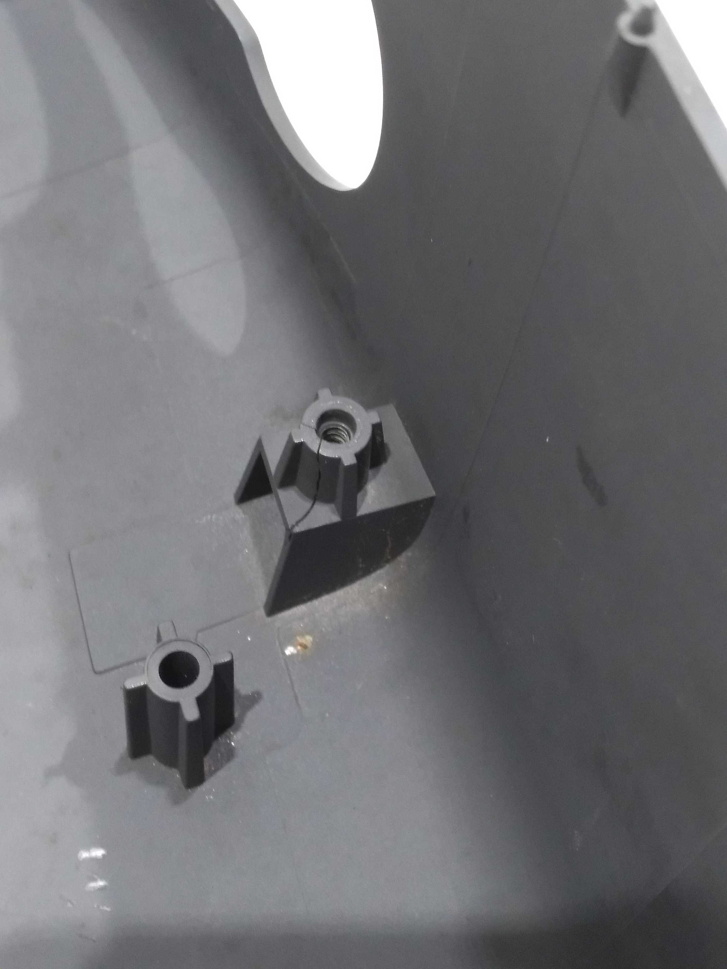 Moldura Chave De Seta Inferior Touareg 4.2 V8 2005 5