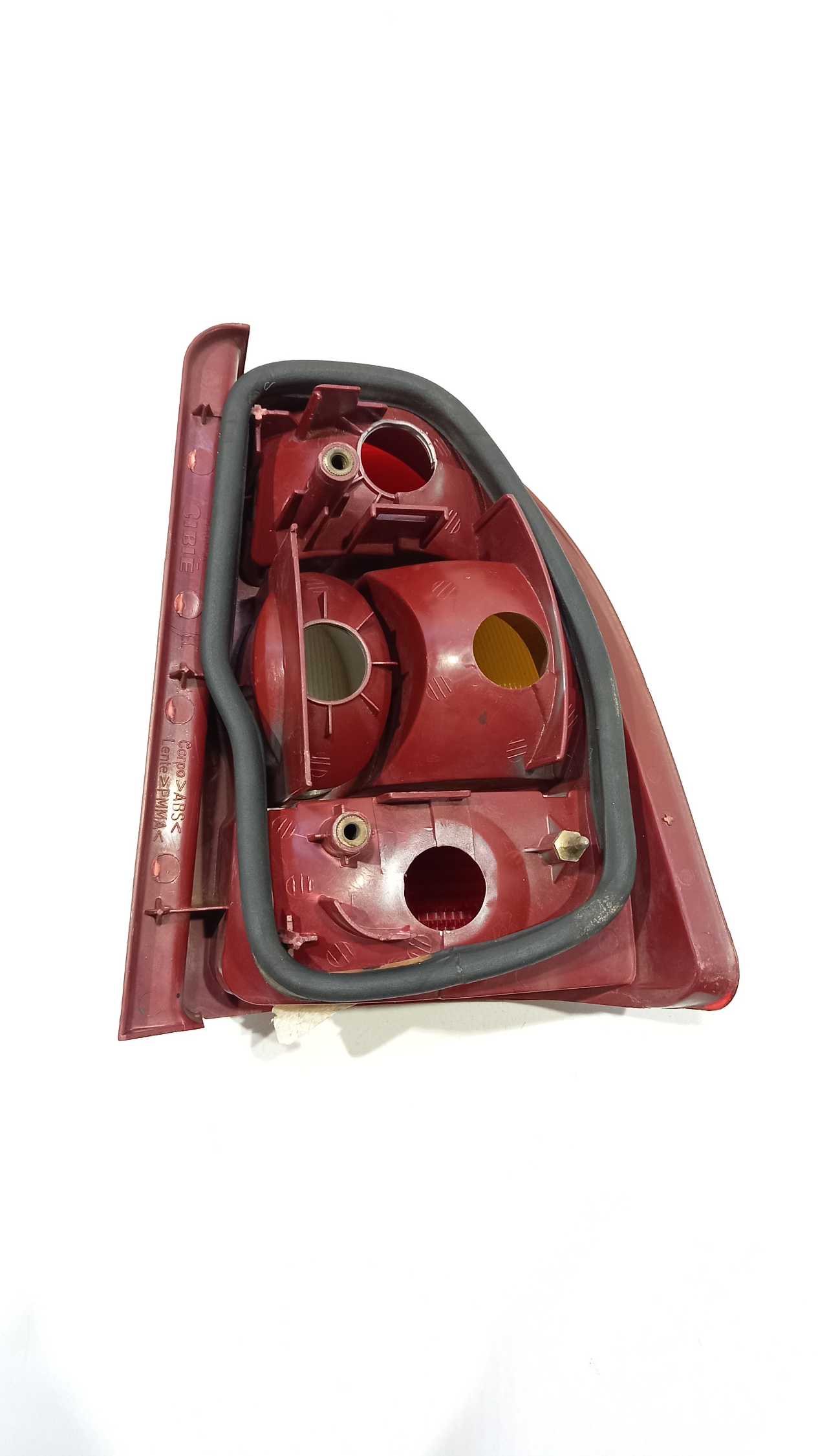 Lanterna Traseira Esquerda Fiat Strada 2000 3