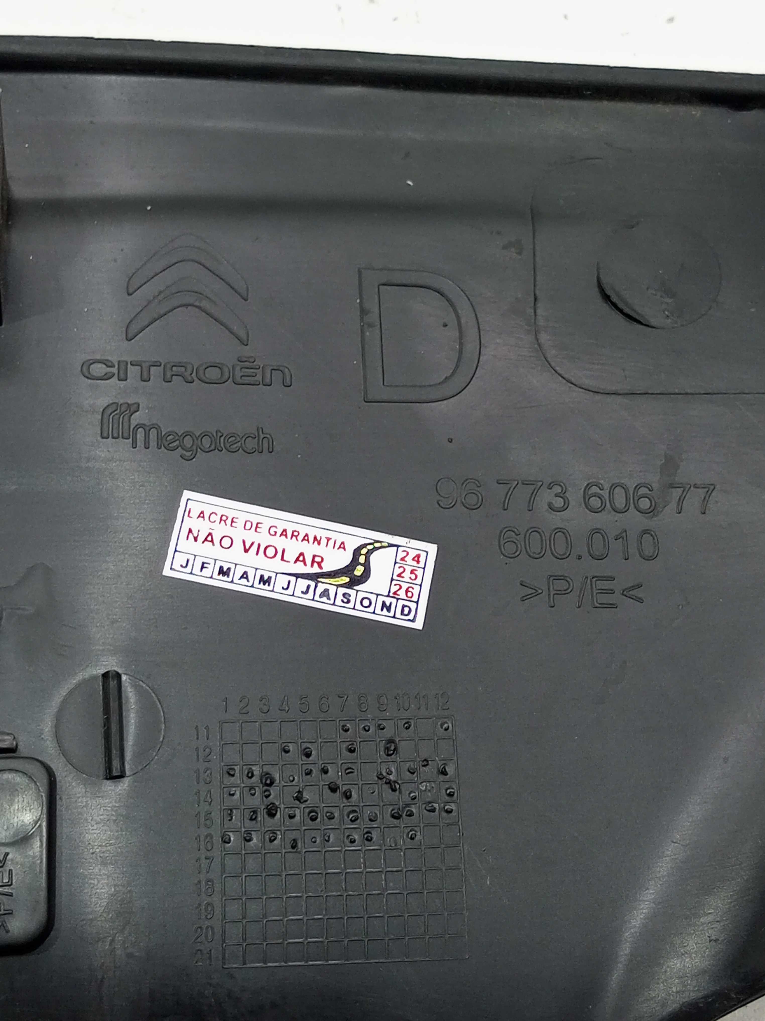 Soleira Porta Traseira Direita Citroen C3 1.6 2017 Detalhe 4