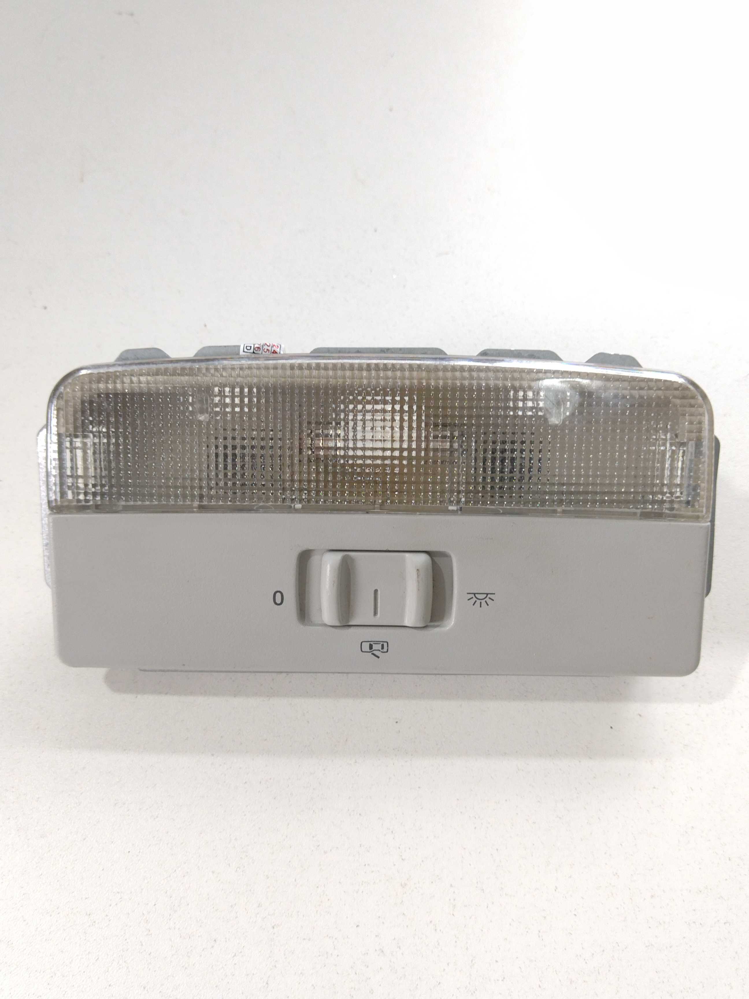 Luz De Teto Cortesia Voyage 2012 1.6 Original 6q0947105j 1