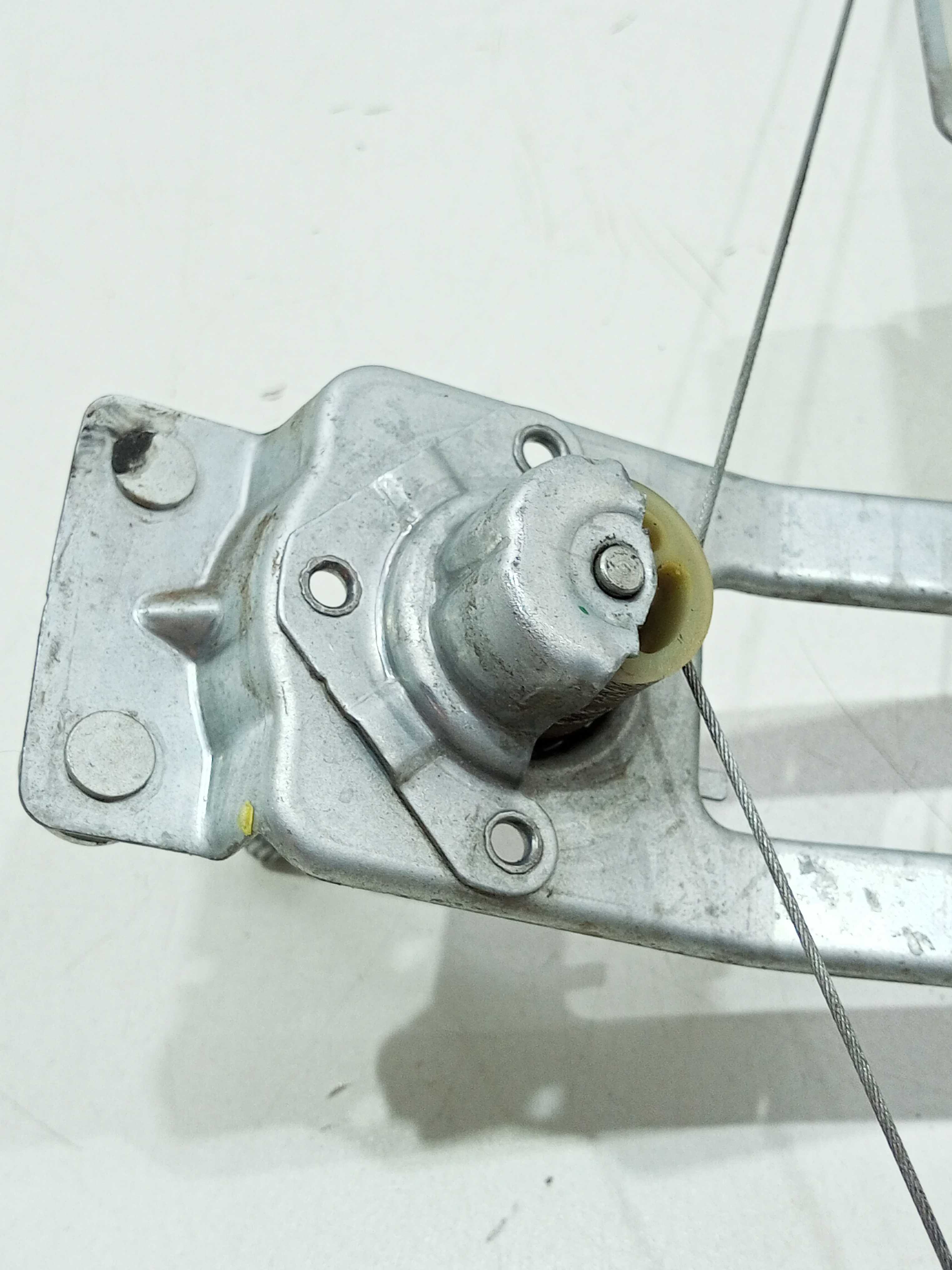 Maquina De Vidro Manual Traseira Esq. Ford Ka Hatch 2017 8