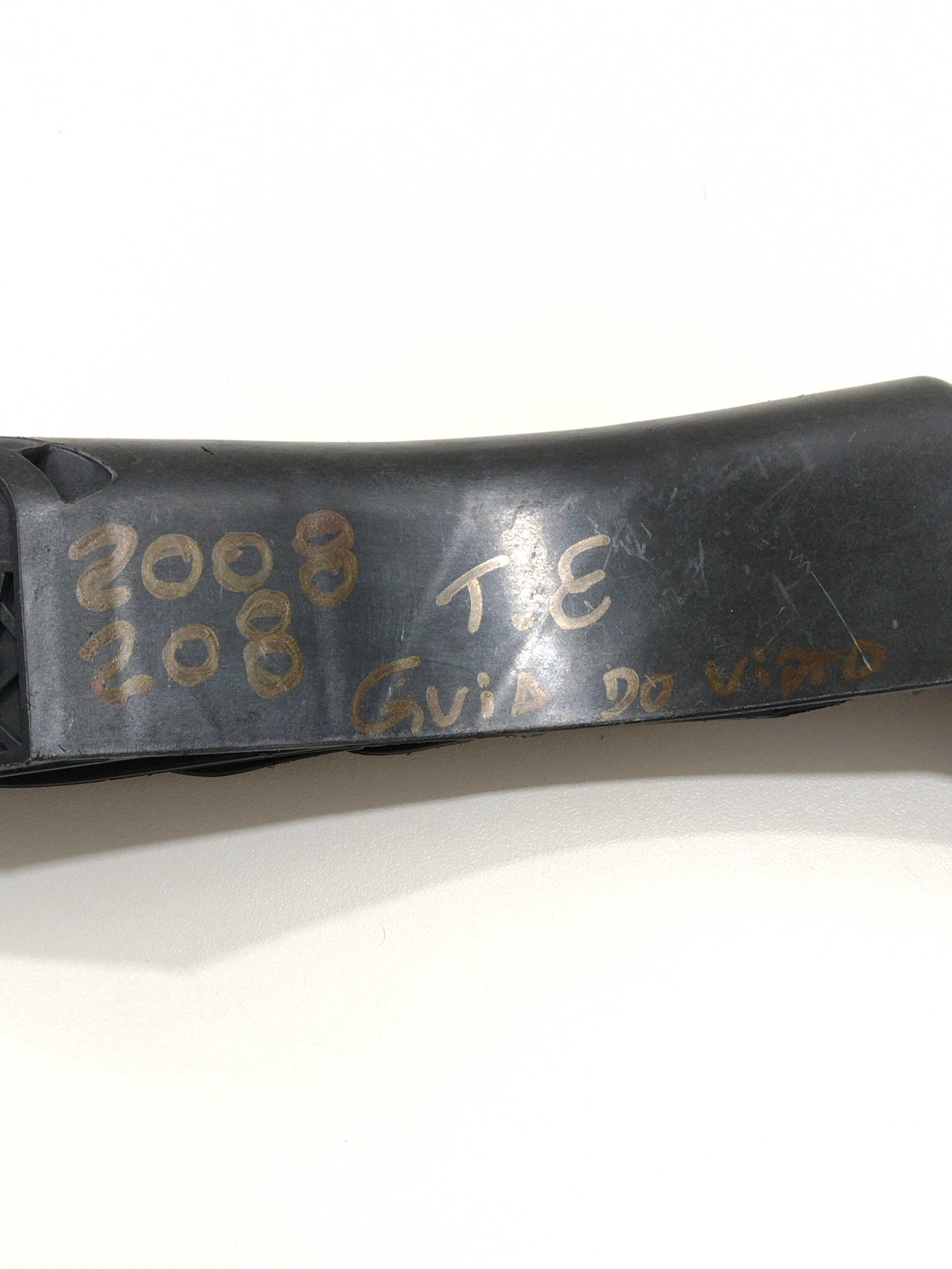 Guia Do Vidro Porta Traseira Esquerda Peugeot 208 2008 Orig 4