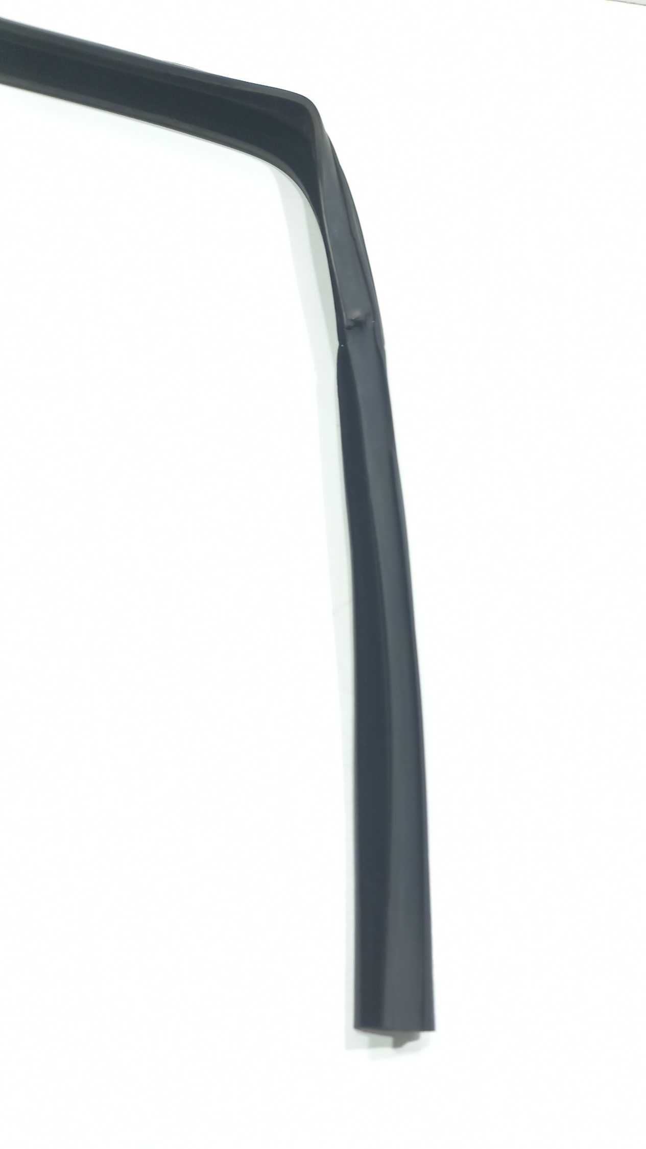 Canaleta Do Vidro Porta Dianteira Direita Fiat Strada 2018 2