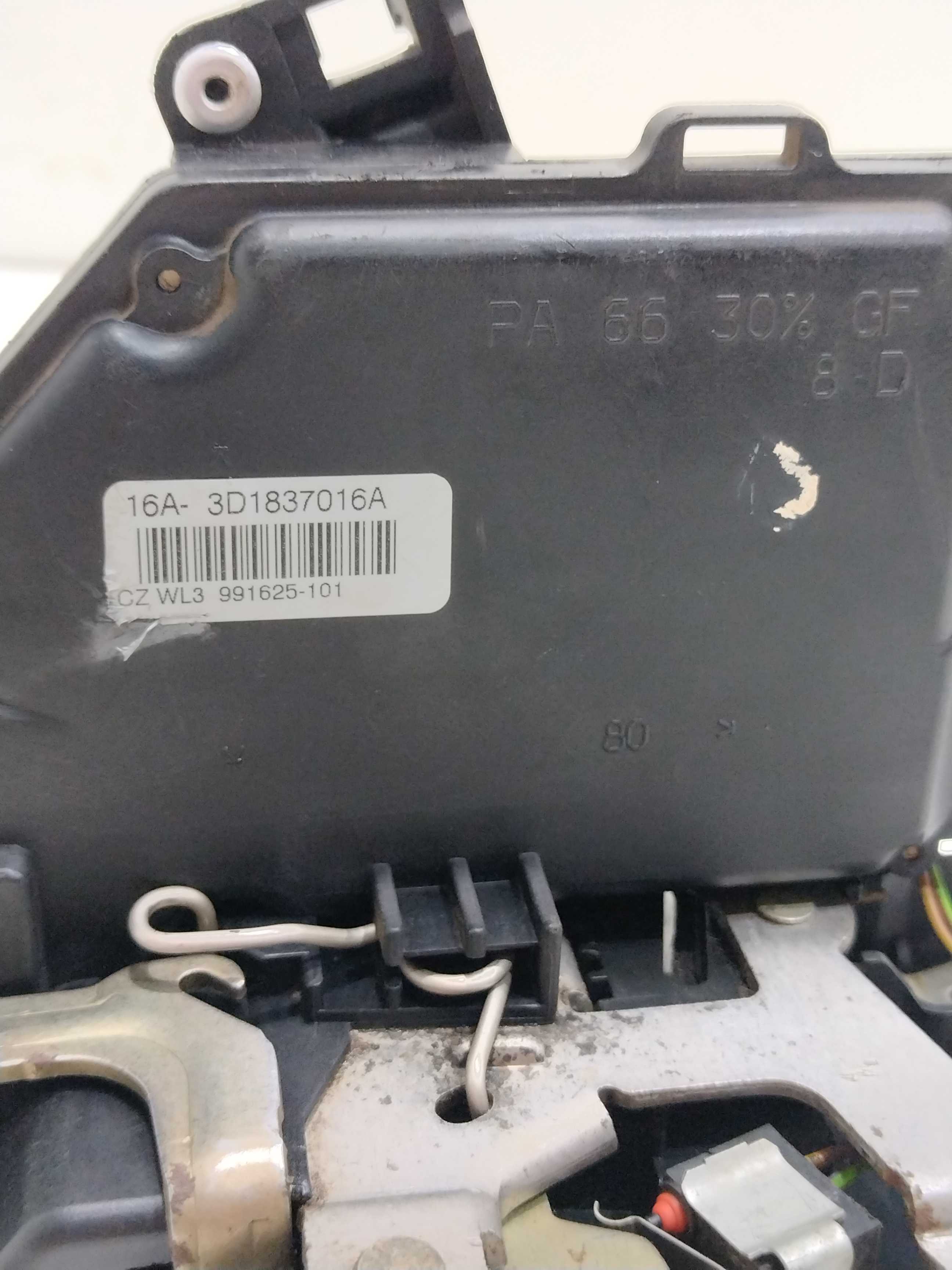 Fechadura Da Porta Dianteira Direita Touareg 2005 Vw Orig 4