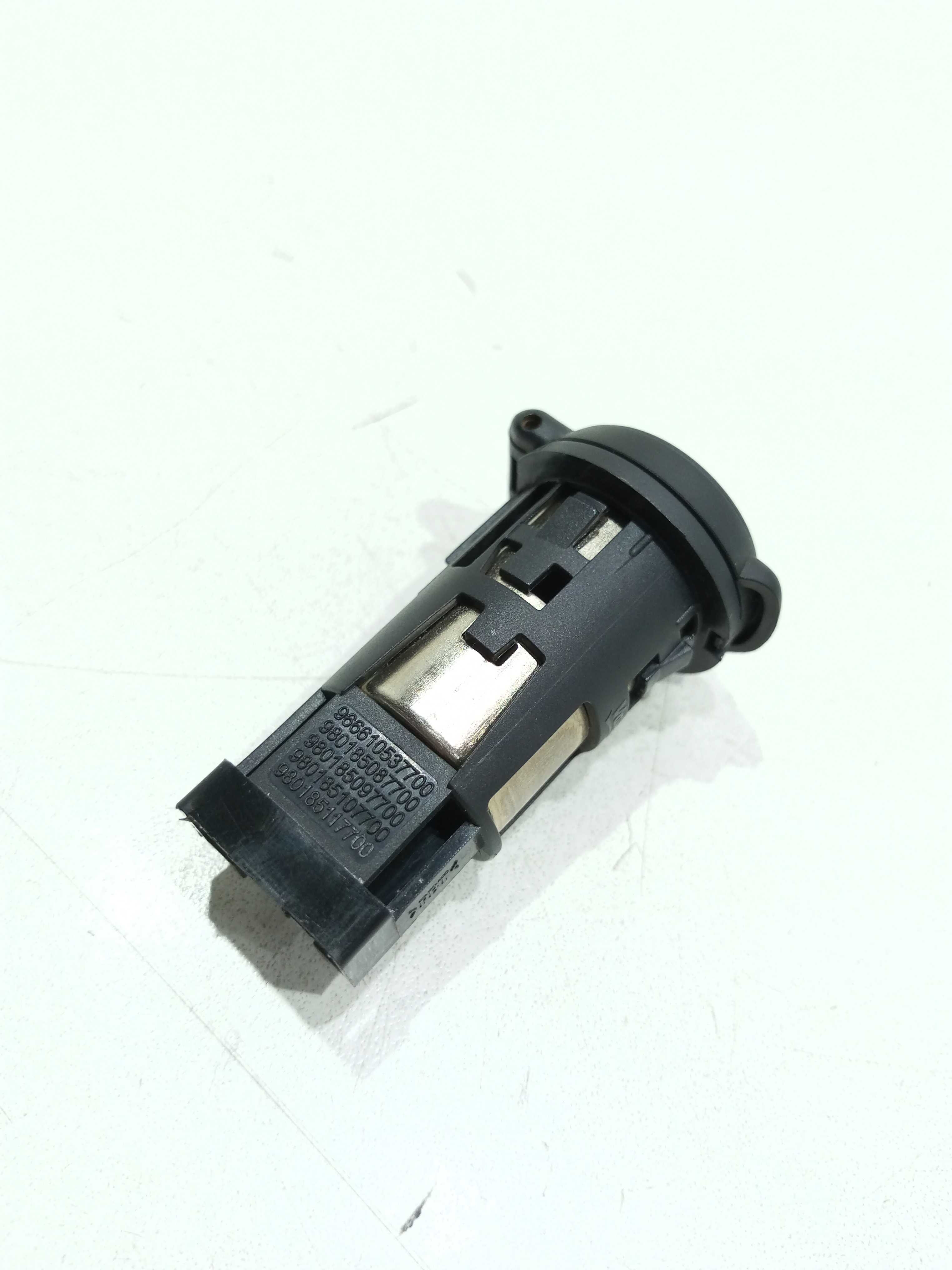 Tomada 12v Citroen C3 1.6 2014 3