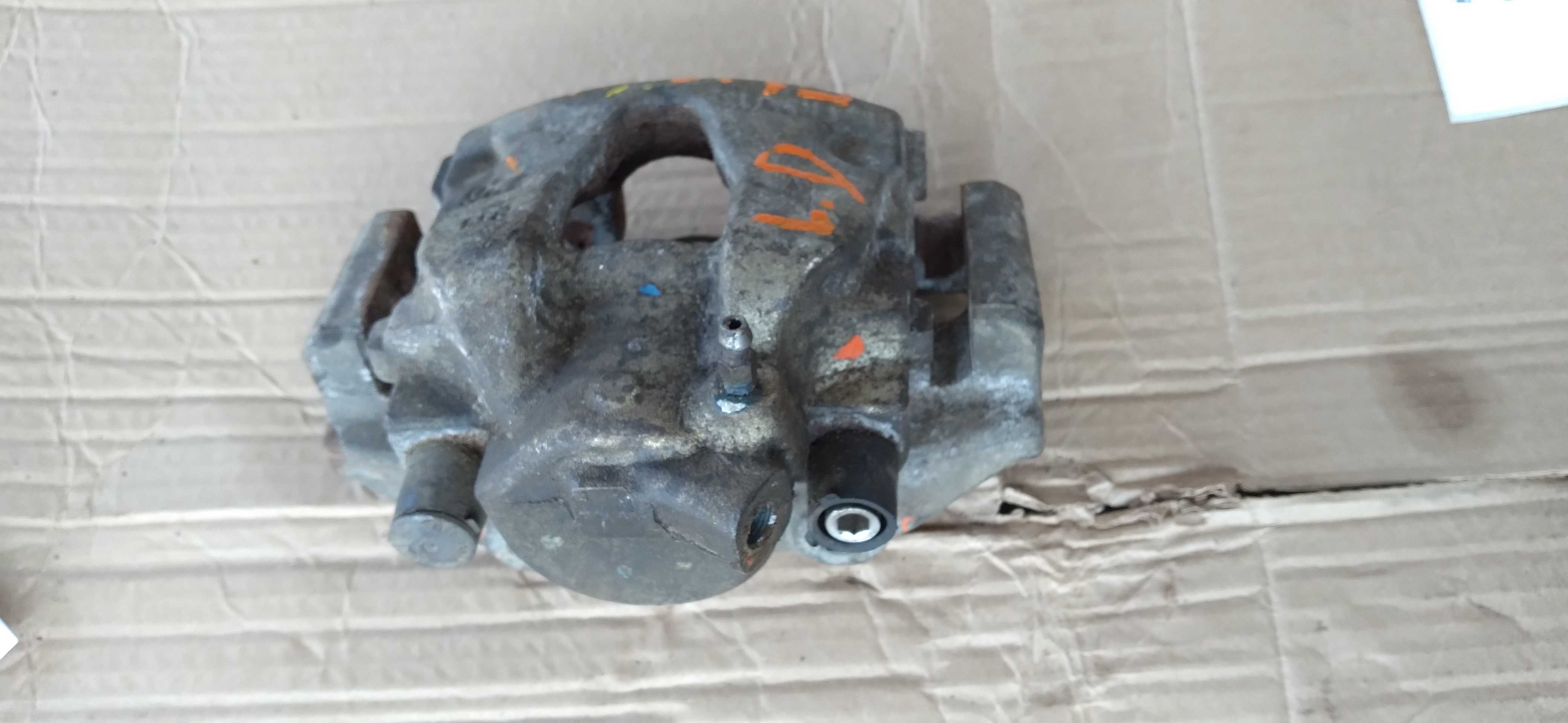 Pinca de freio dianteiro direito clio 1.6 2