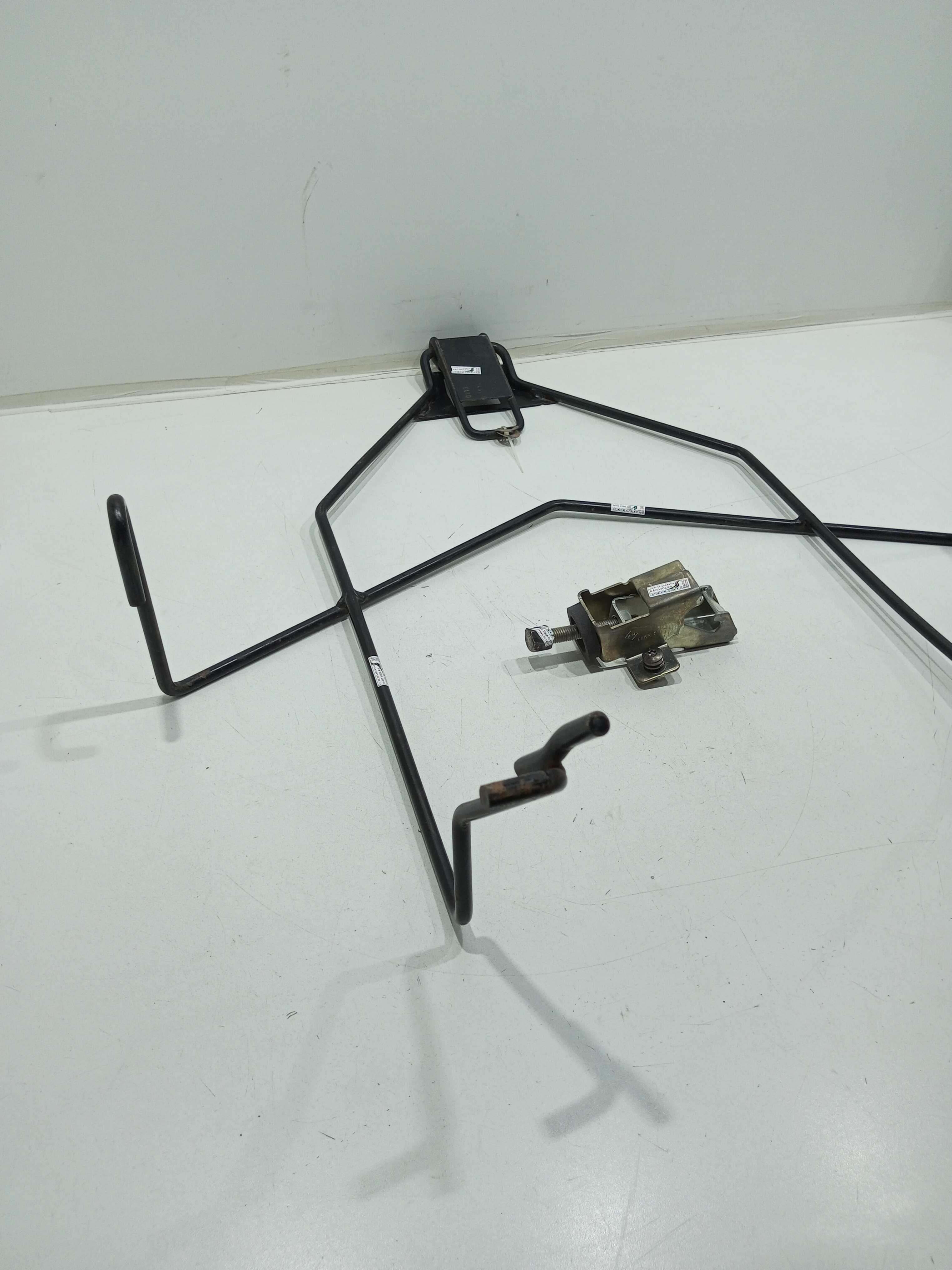 Suporte Estepe Com Trava Renault Duster 1.6 16v 2014 3