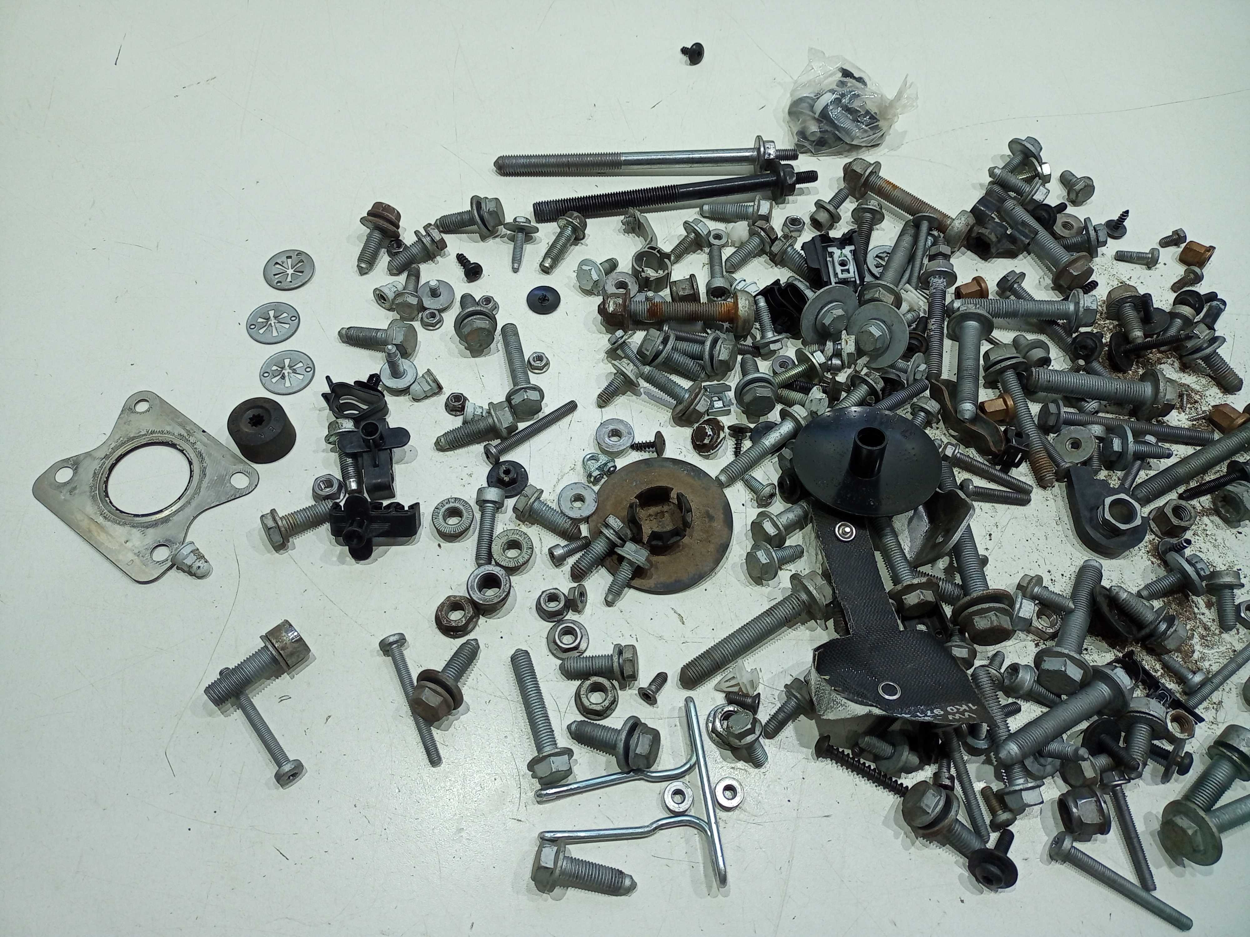 Parafusos Avulsos Motor  Vw T- Cross Tsi 2020 2