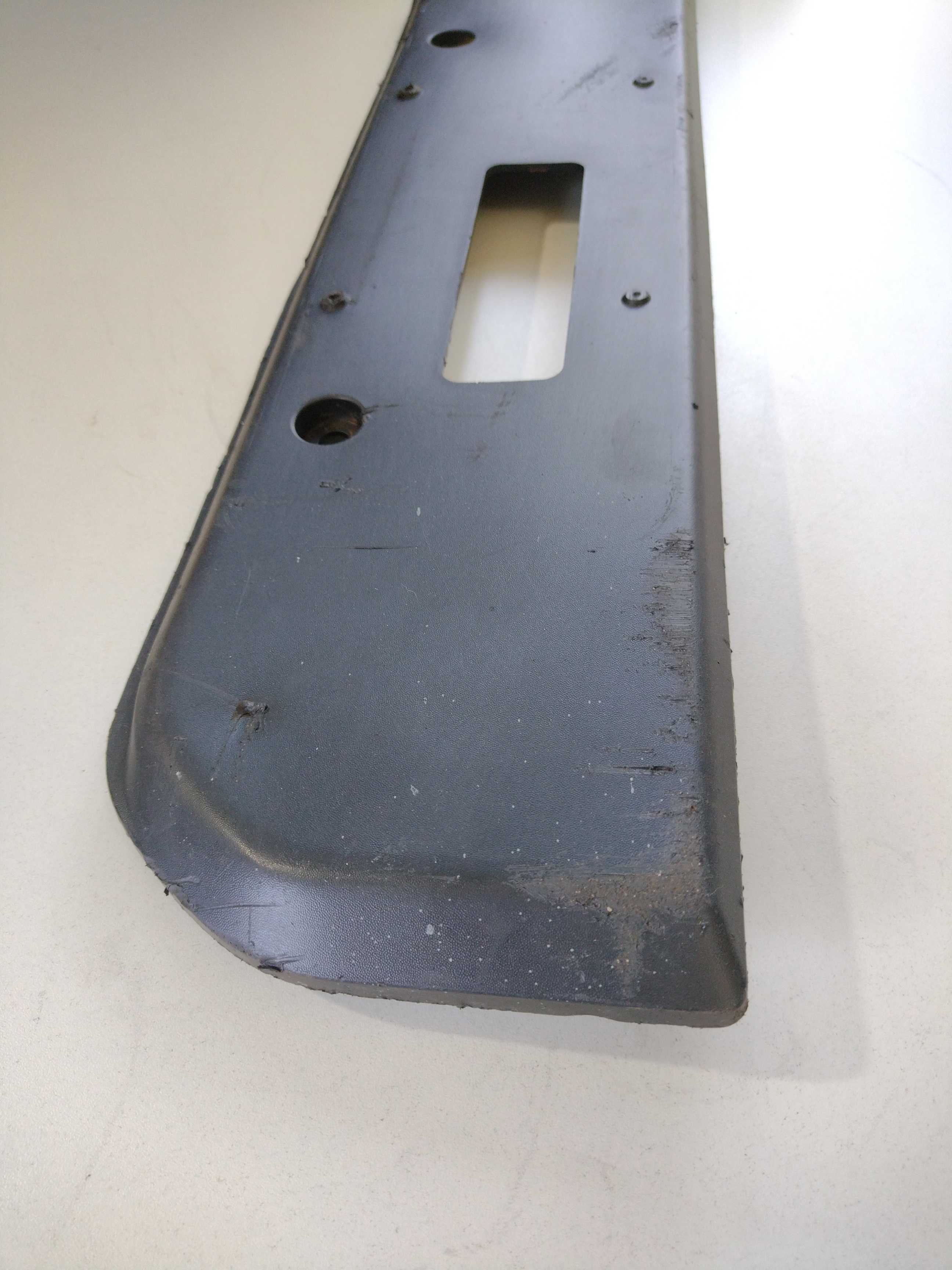 Suporte Moldura Placa Traseira Strada Hw 2018 100201903 3