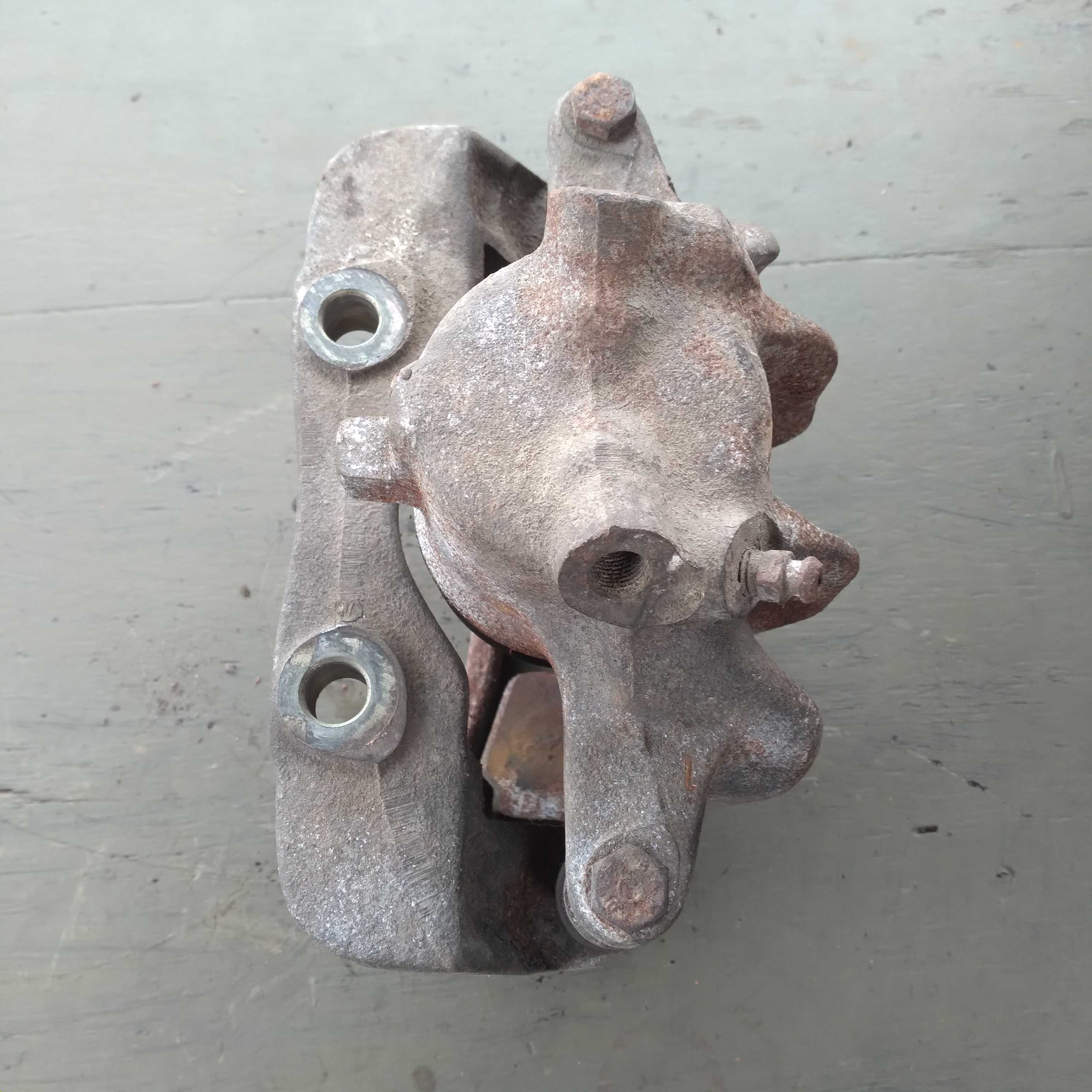 Pinça dianteira direita picasso 2.0 3