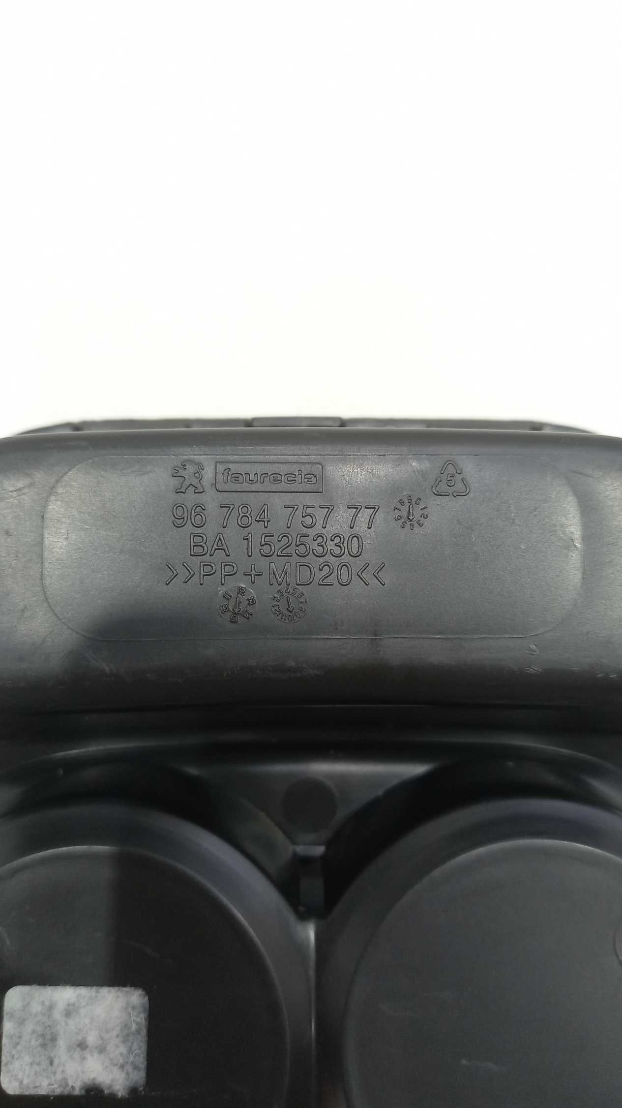 Moldura Porta Copos Peugeot  208 1.5 2014 4