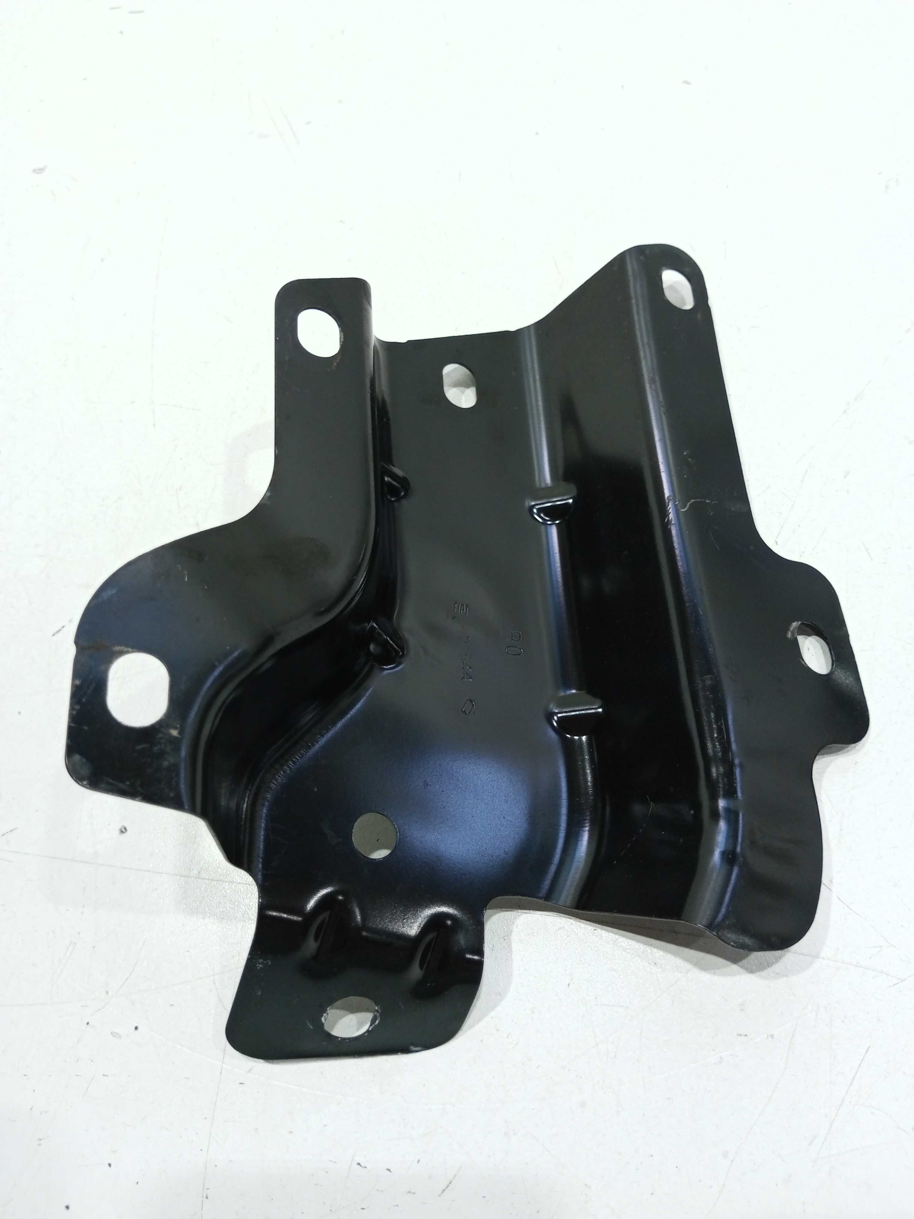 Suporte Da Divisória Baú Fiat Fiorino 1.4 2021 3