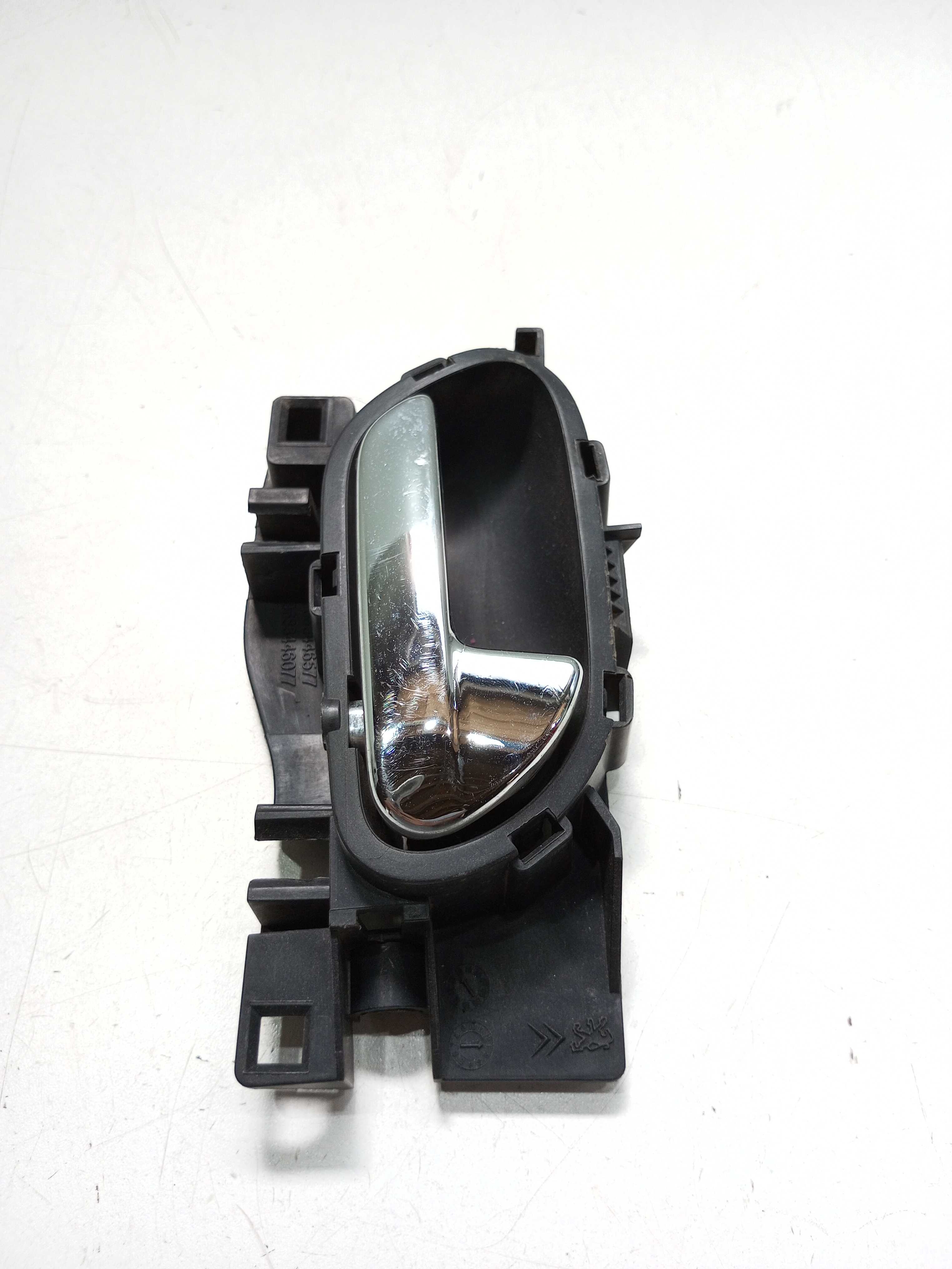 Maçaneta Interna Lado Direito Citroen C3 2015 Cromado Dianteira 2