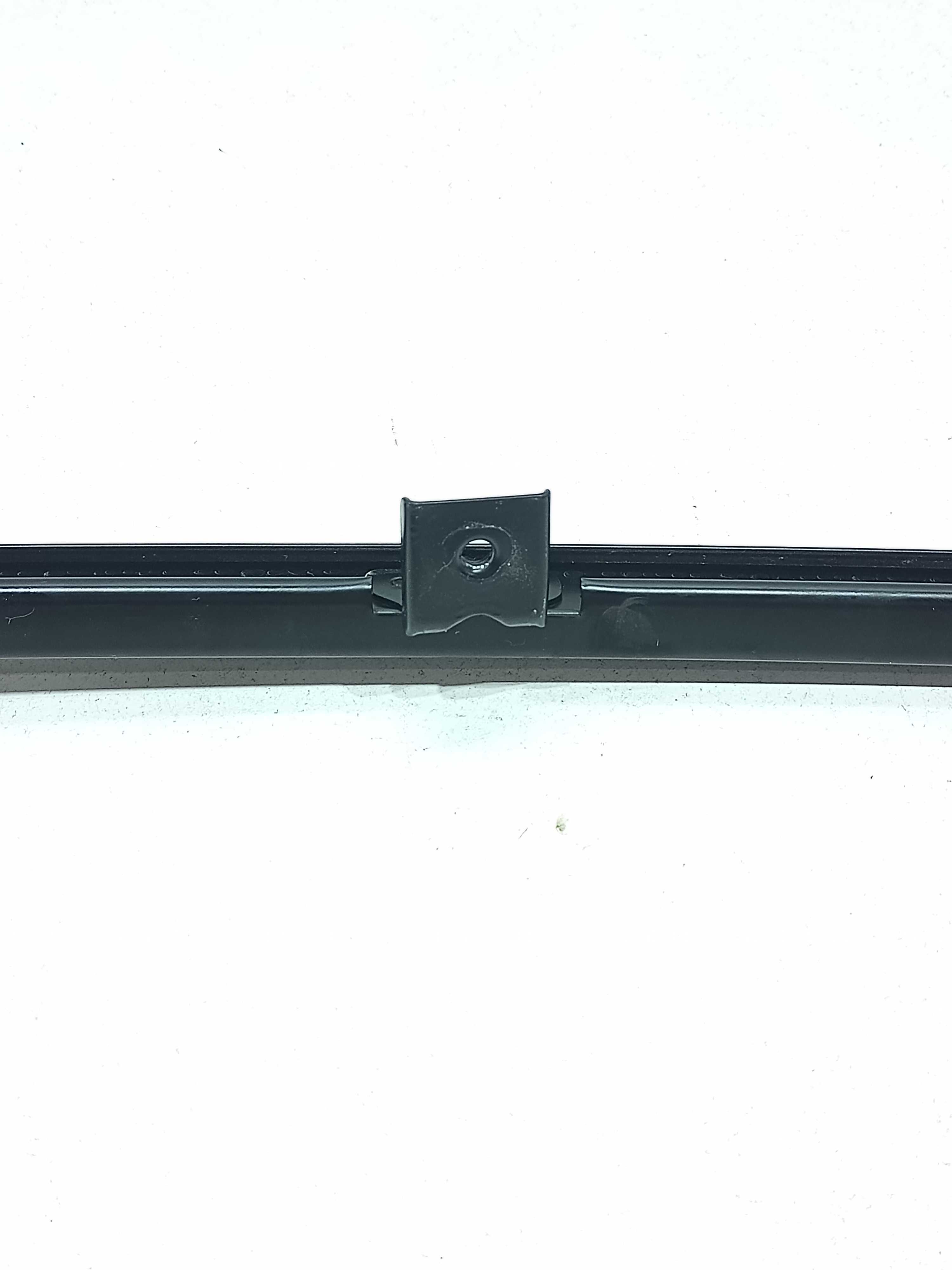 Guia De Vidro Porta Tras Esq Nissan Versa 2019 Preto 3