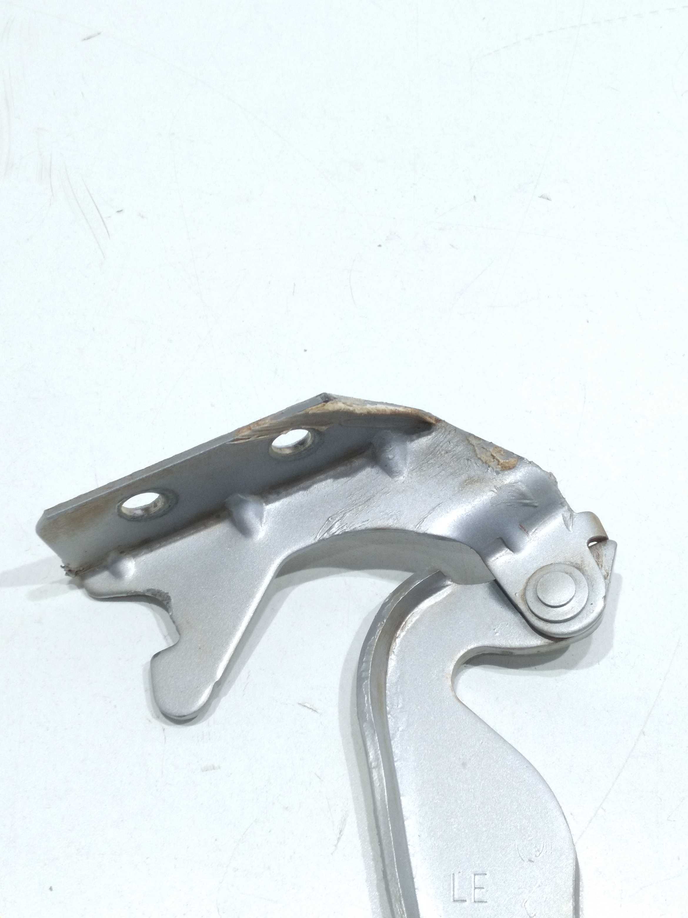 Dobradiça Esquerda Do Capô Fiat Strada Hard Working 2018 3