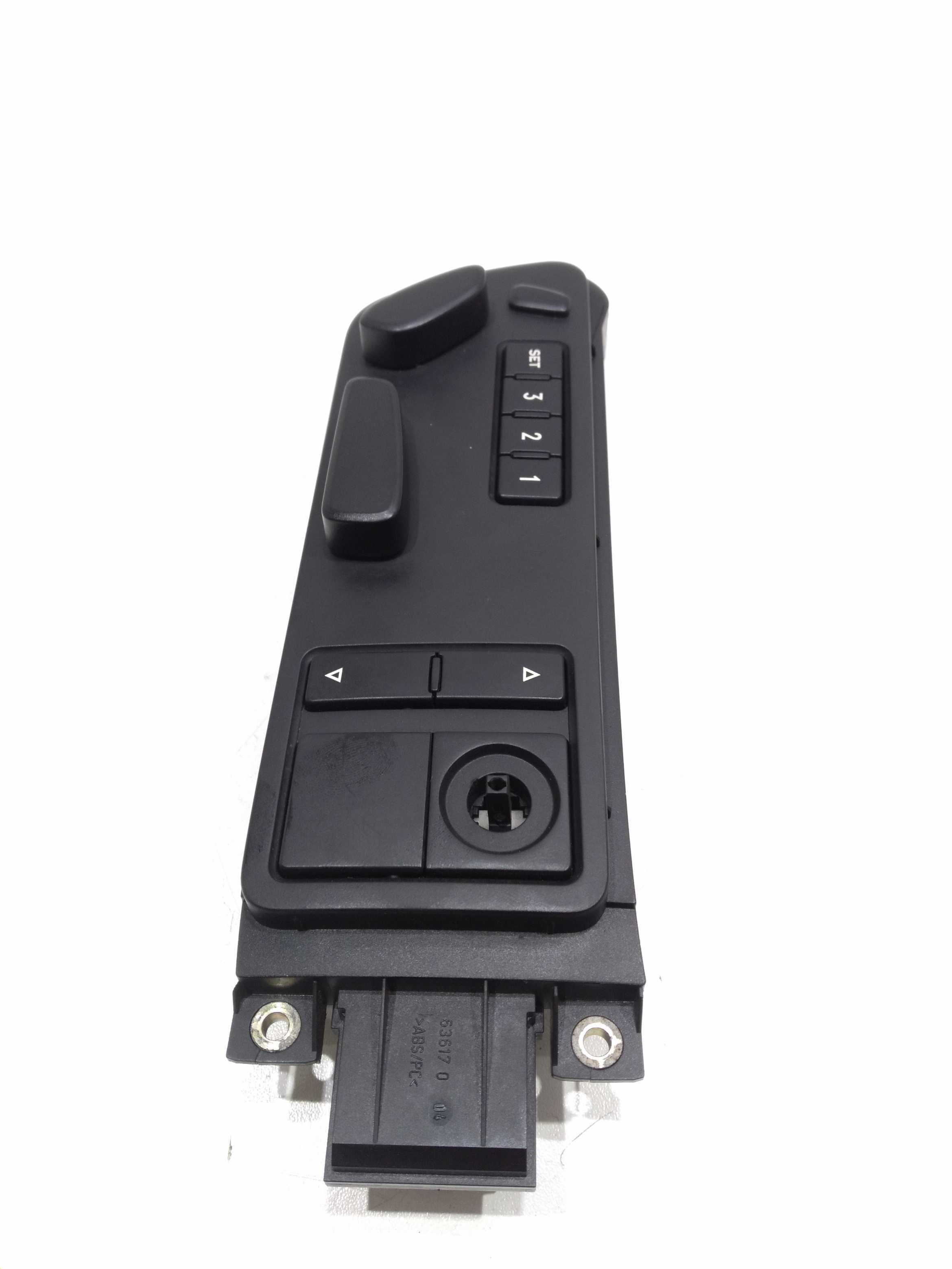 Comando Ajuste Banco Diant. Direito Vw Touareg 4.2 V8 2005 1