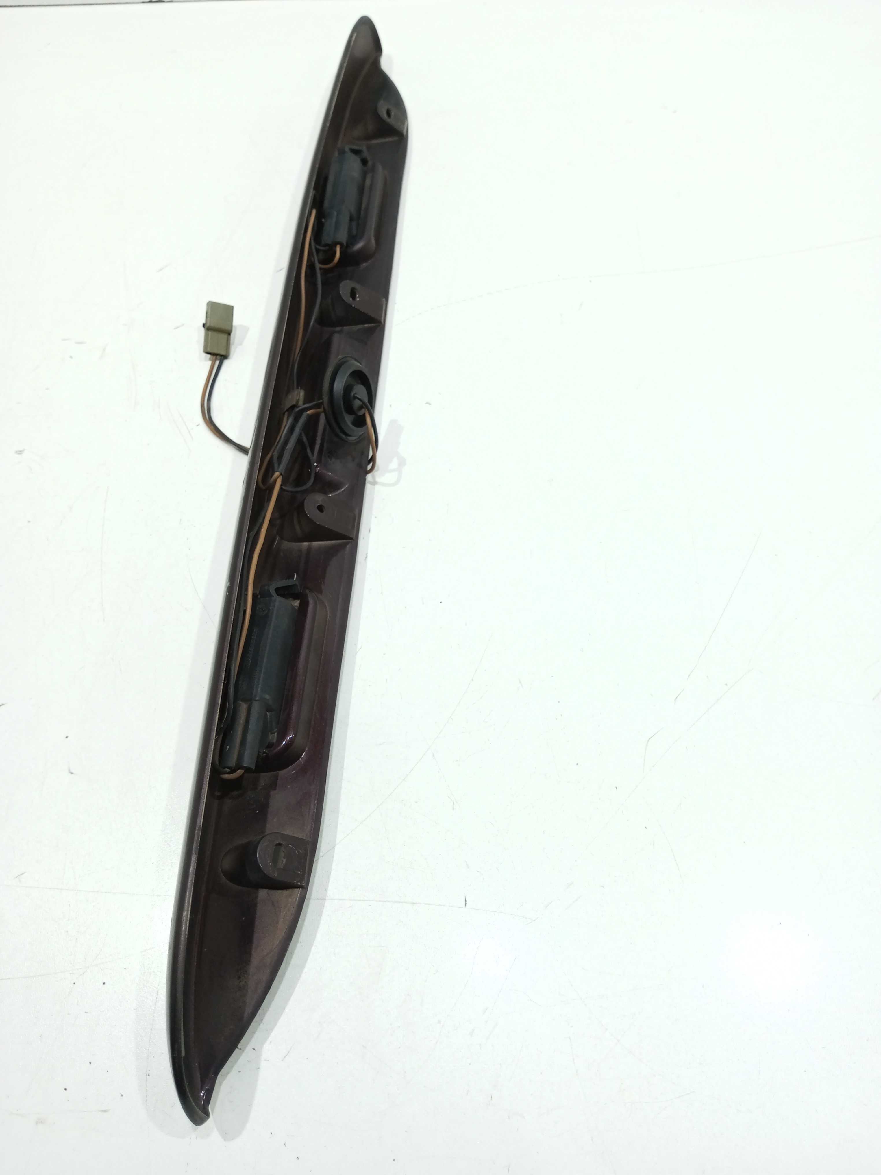 Friso Tampa Traseira Chrysler Grand Caravan 1997 5