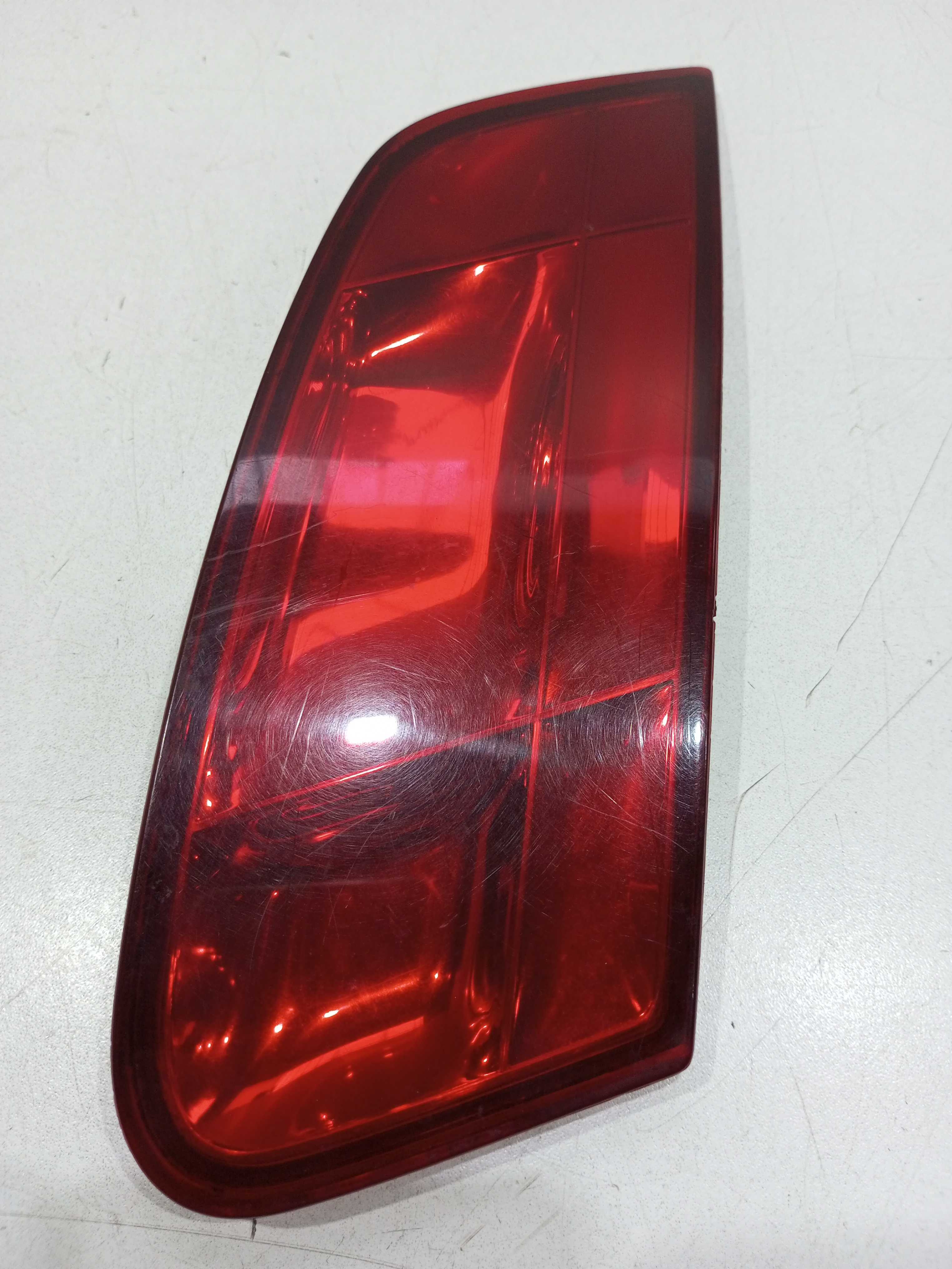 Lanterna Da Tampa Traseira Lado Direito Fiat Siena 2011 Direito/passageiro Vermelho 1